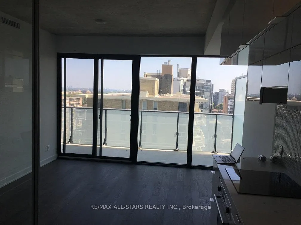 Photo 5 of Unit 907, 185 Roehampton Avenue, Toronto, Mount Pleasant West — HOMEH