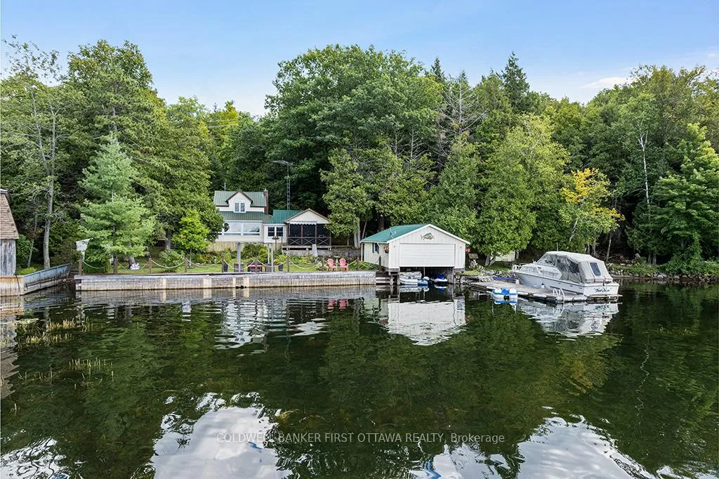Front of 4712 Briton Houghton Bay Road