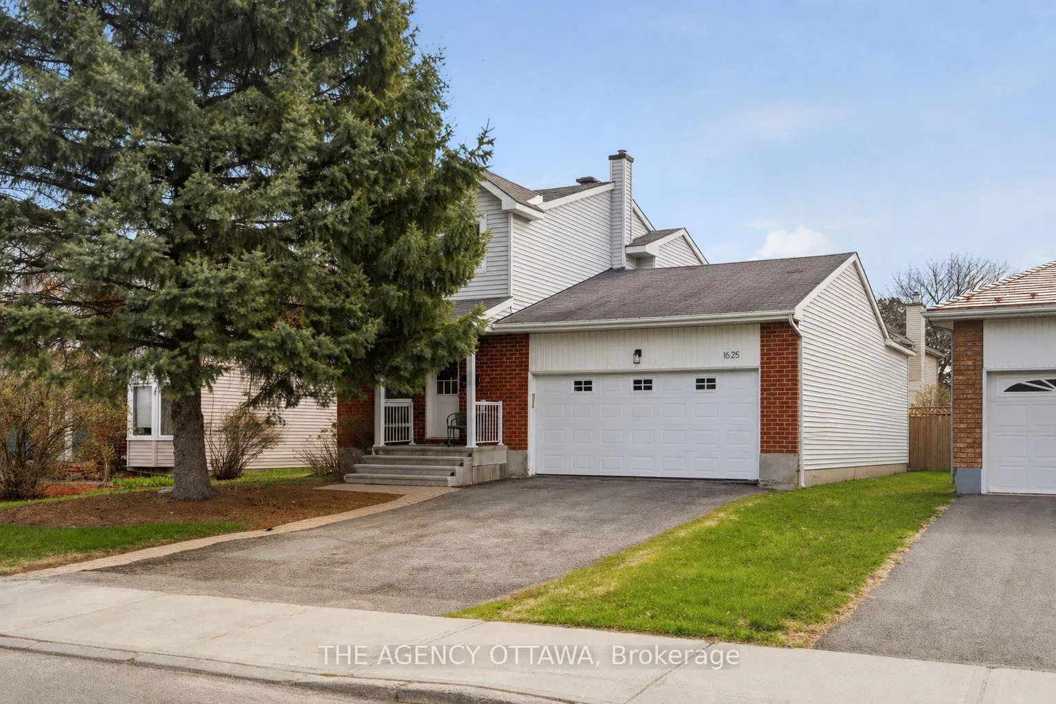 Photo 2 of 1625 Bottriell Way, Ottawa, Fallingbrook/Pineridge — HOMEH