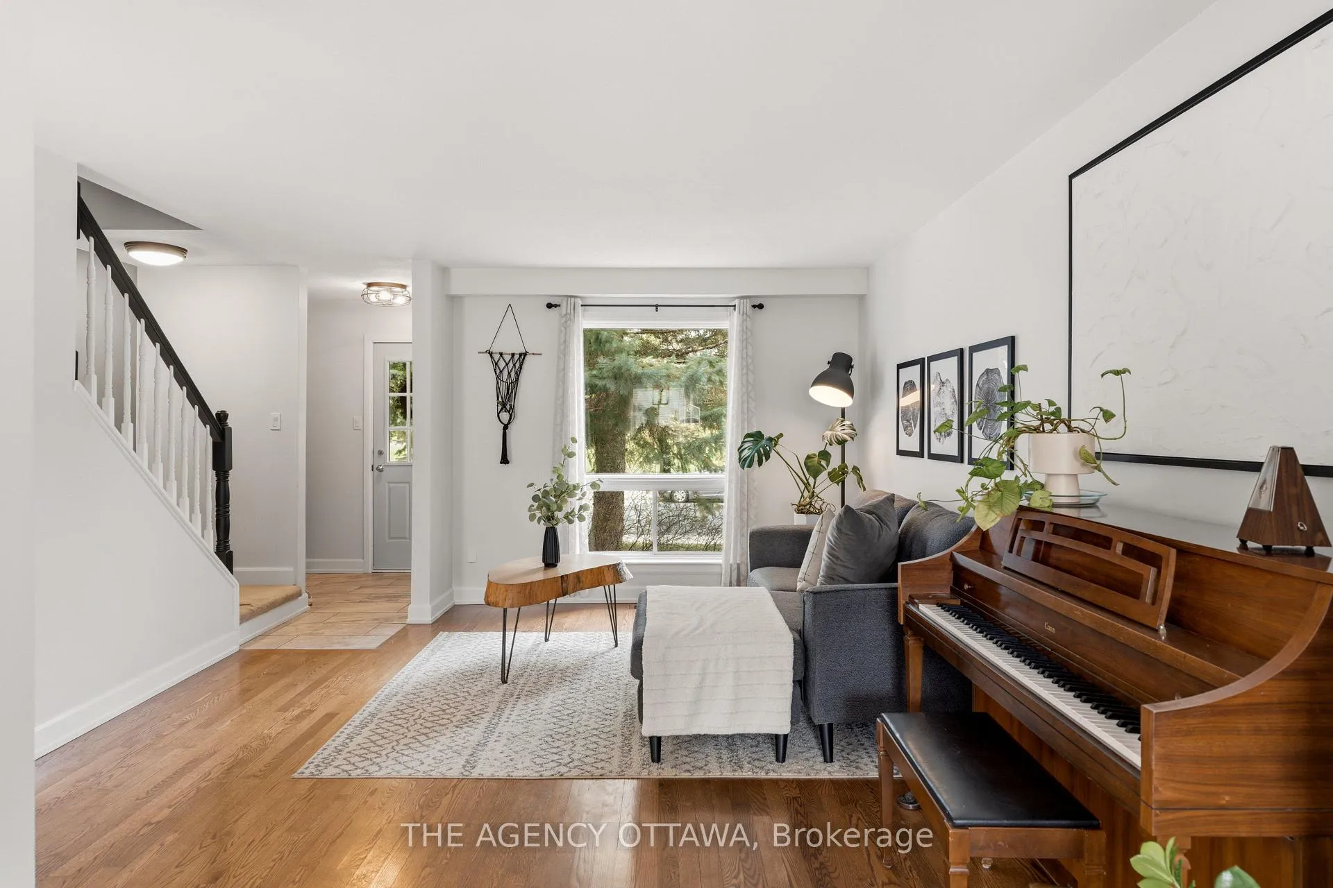 Photo 5 of 1625 Bottriell Way, Ottawa, Fallingbrook/Pineridge — HOMEH
