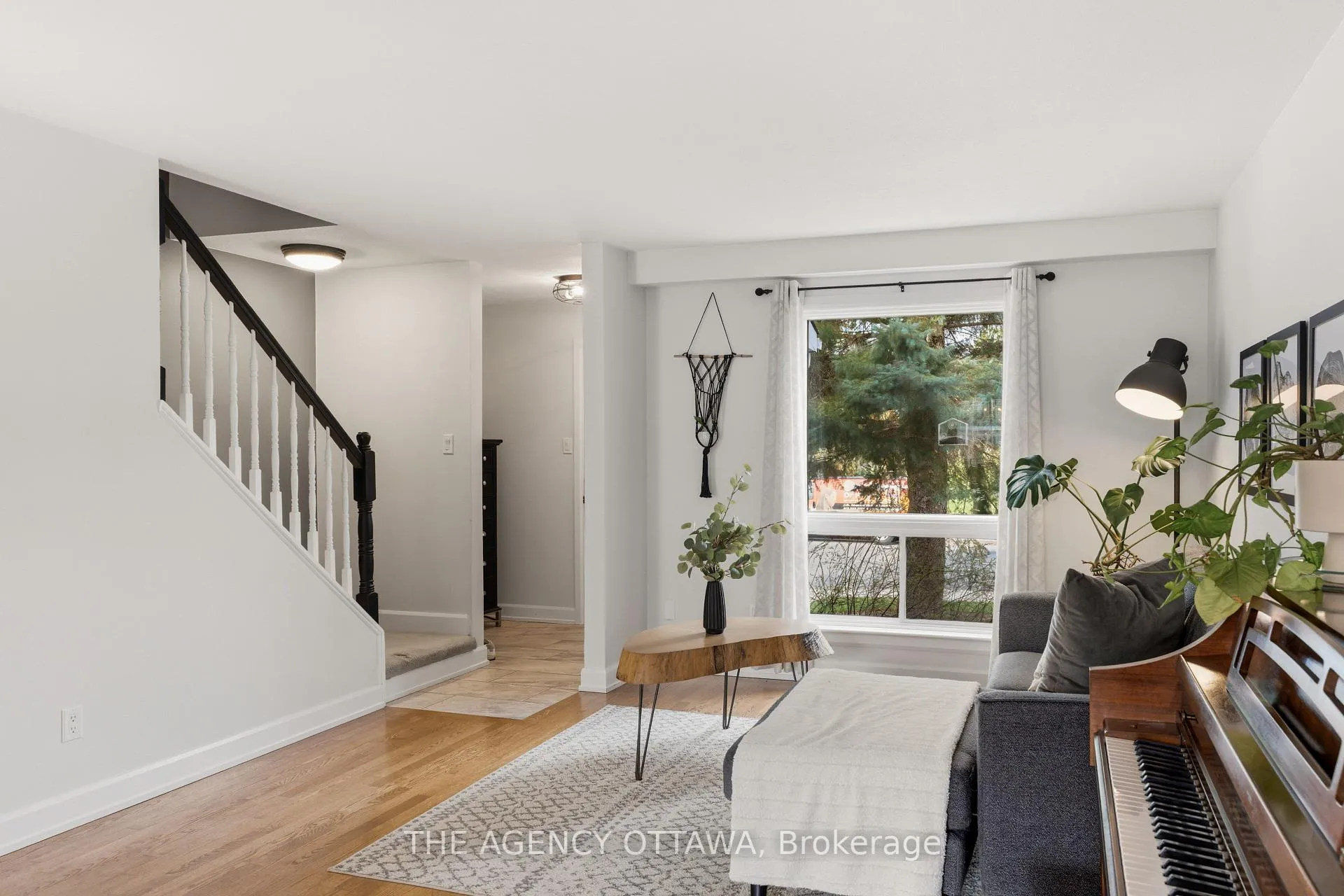 Photo 6 of 1625 Bottriell Way, Ottawa, Fallingbrook/Pineridge — HOMEH