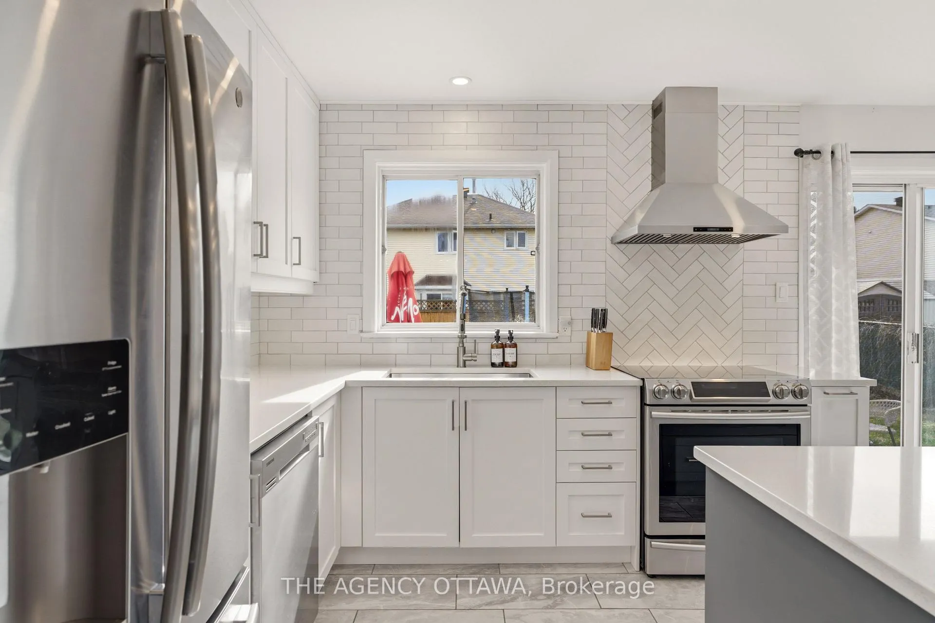 Photo 11 of 1625 Bottriell Way, Ottawa, Fallingbrook/Pineridge — HOMEH