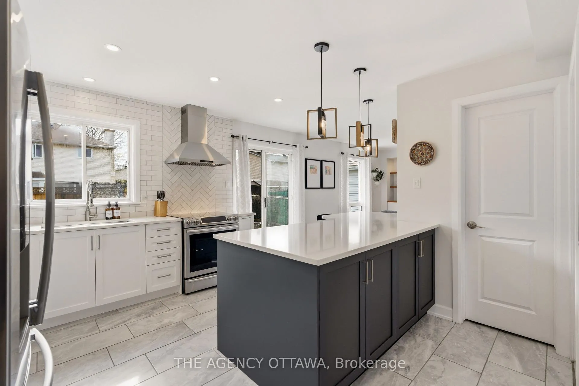 Photo 12 of 1625 Bottriell Way, Ottawa, Fallingbrook/Pineridge — HOMEH