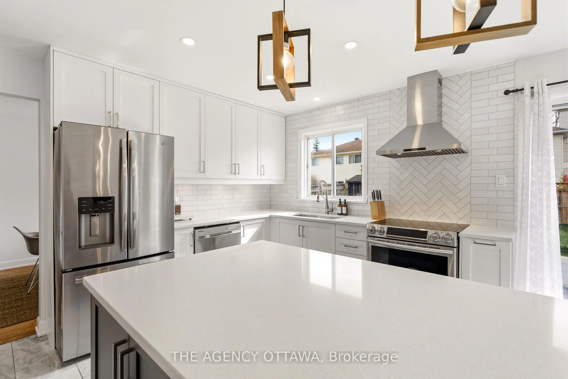 Photo 13 of 1625 Bottriell Way, Ottawa, Fallingbrook/Pineridge — HOMEH