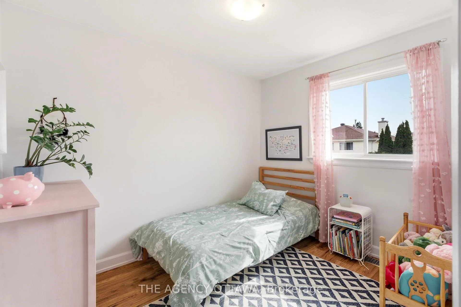 Photo 33 of 1625 Bottriell Way, Ottawa, Fallingbrook/Pineridge — HOMEH
