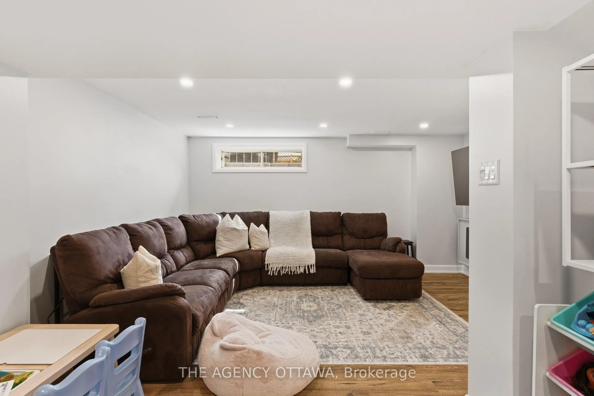 Photo 39 of 1625 Bottriell Way, Ottawa, Fallingbrook/Pineridge — HOMEH