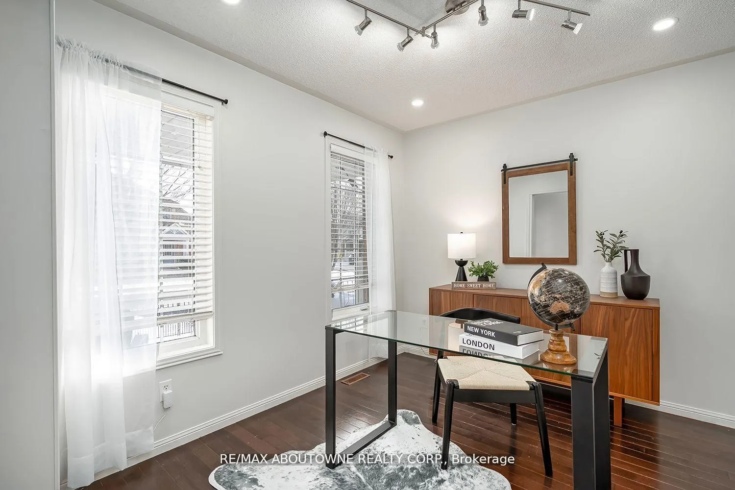 Photo 5 of 599 Caverhill Crescent, Milton, Clarke — HOMEH