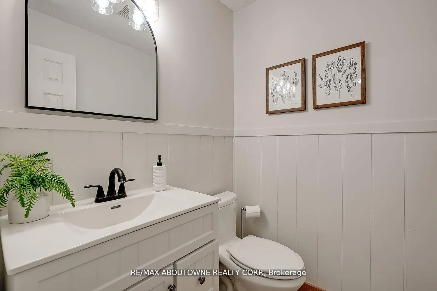 Photo 9 of 599 Caverhill Crescent, Milton, Clarke — HOMEH