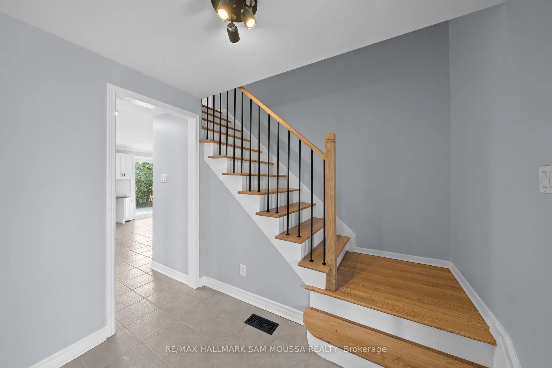 Photo 7 of 2750 Consul Avenue, Ottawa, Bruce Farm/Graham Park/Qualicum/Bellands — HOMEH
