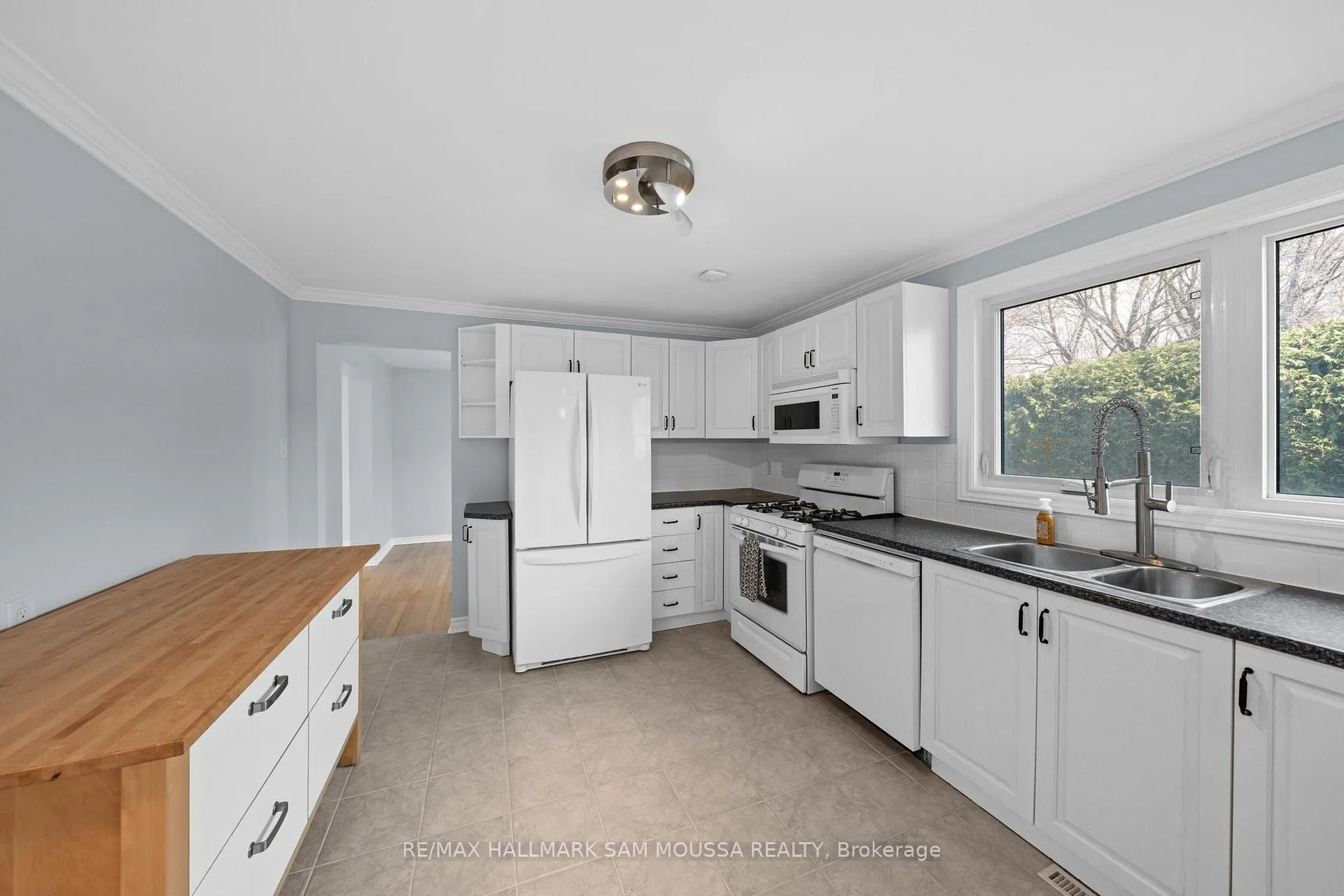 Photo 12 of 2750 Consul Avenue, Ottawa, Bruce Farm/Graham Park/Qualicum/Bellands — HOMEH
