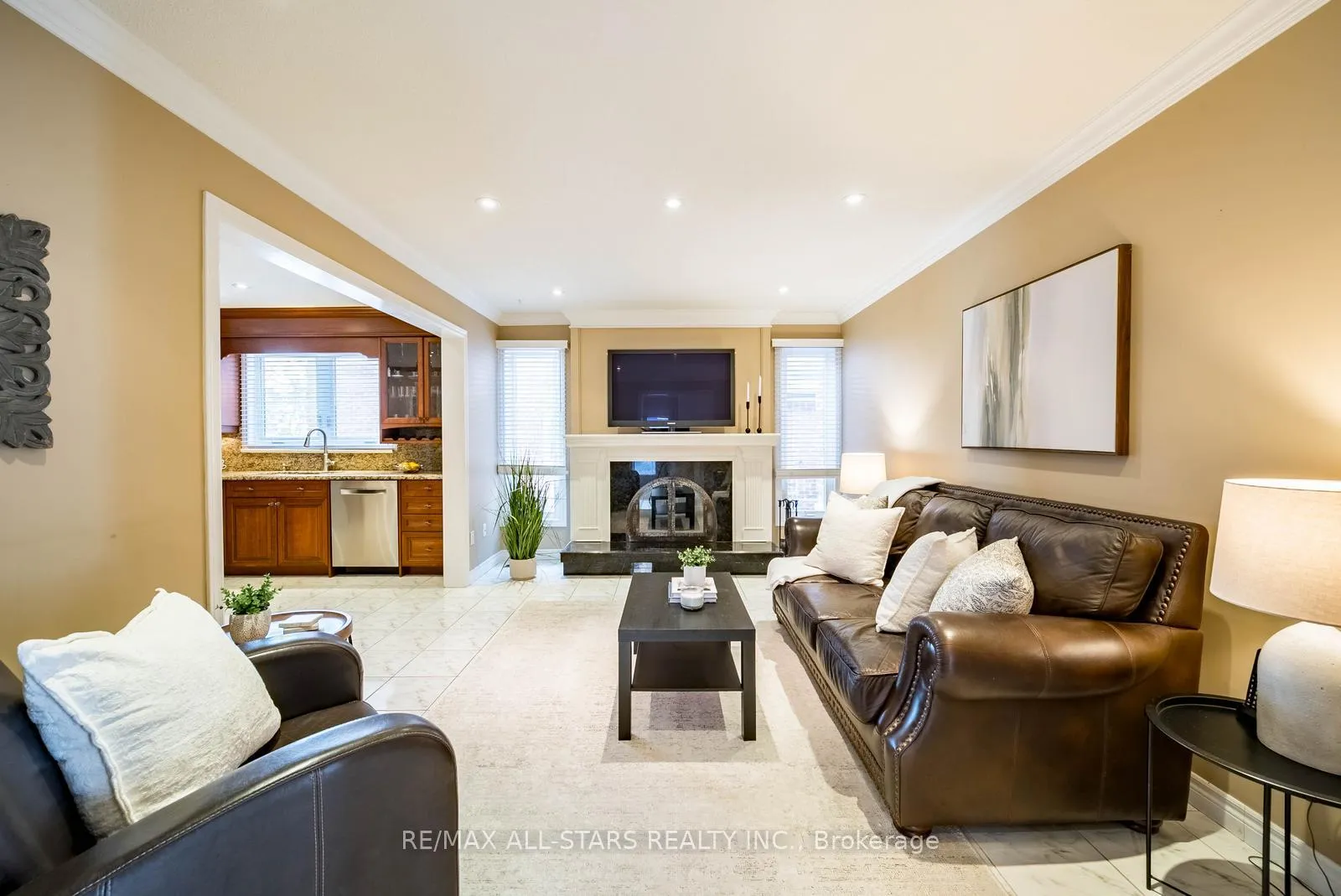 Photo 3 of 148 Major Buttons Drive, Markham, Sherwood-Amberglen — HOMEH