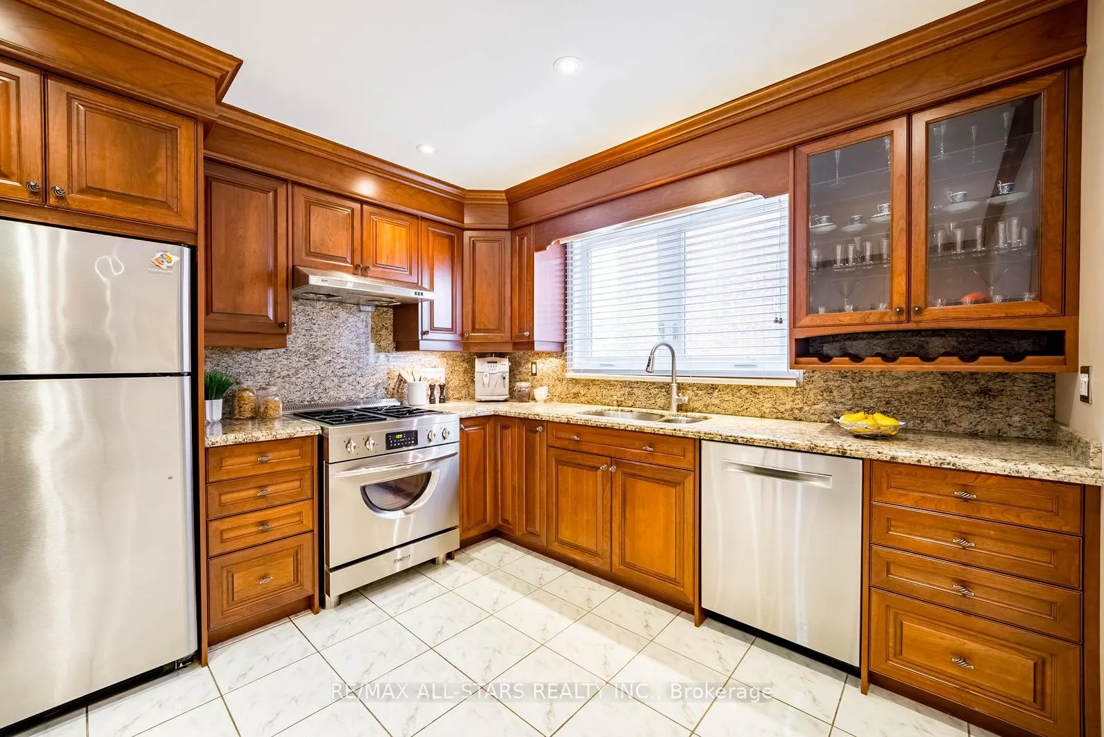 Photo 6 of 148 Major Buttons Drive, Markham, Sherwood-Amberglen — HOMEH