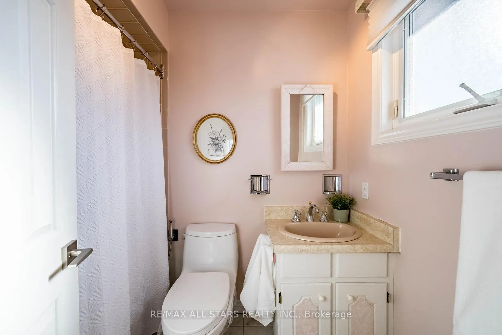 Photo 16 of 148 Major Buttons Drive, Markham, Sherwood-Amberglen — HOMEH