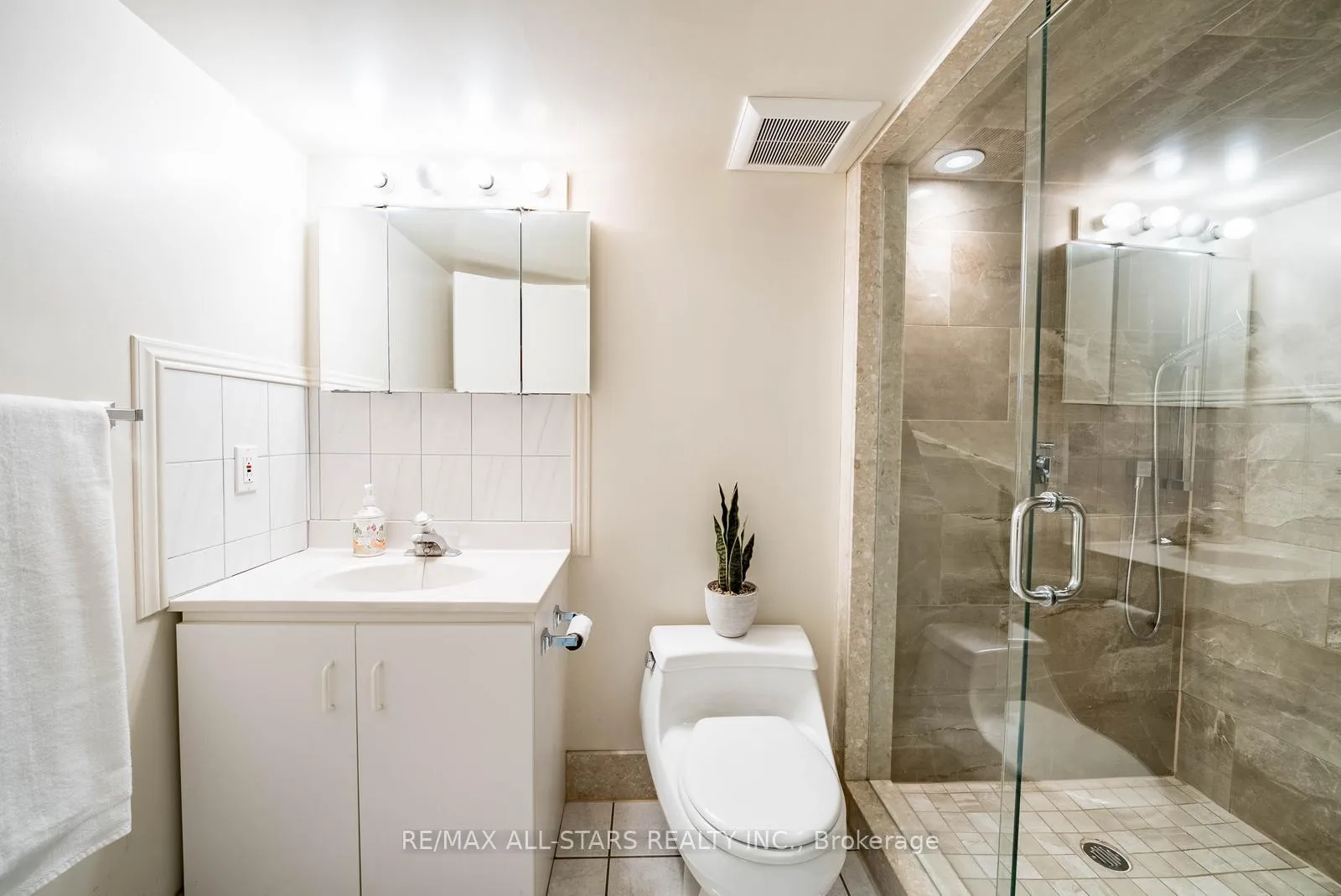 Photo 33 of 148 Major Buttons Drive, Markham, Sherwood-Amberglen — HOMEH