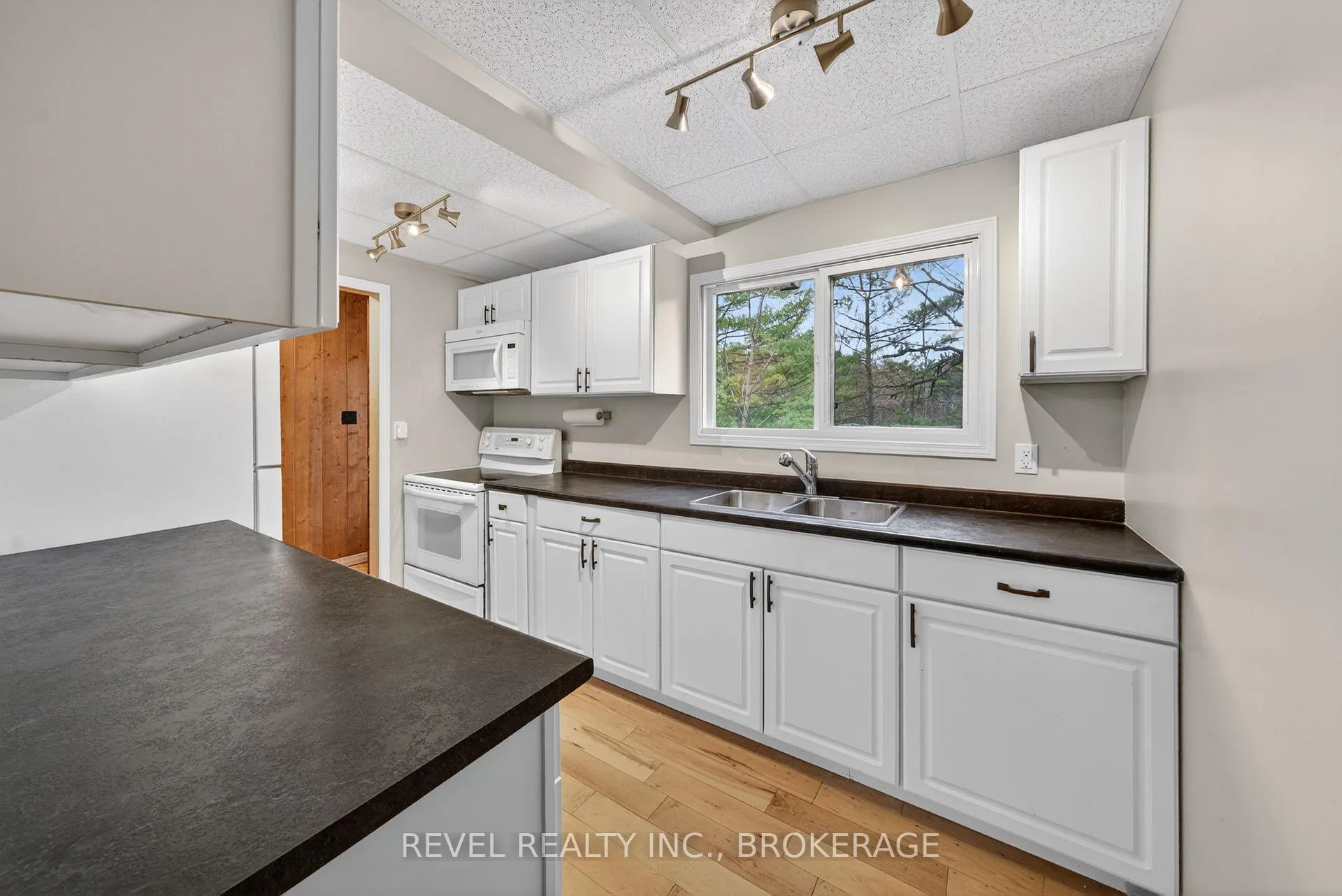 Photo 13 of 341 Tim's Lane, Frontenac, Frontenac South — HOMEH