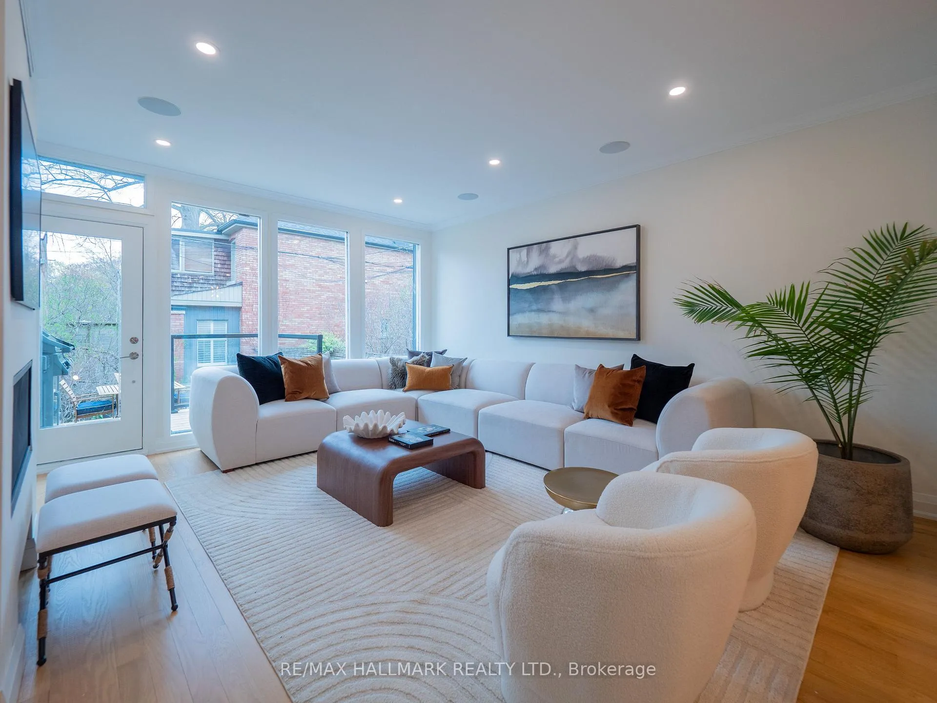Photo 4 of 5 Ravina Crescent, Toronto, Blake-Jones — HOMEH
