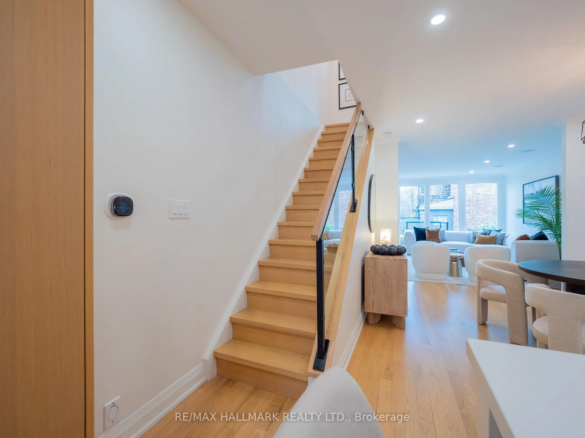 Photo 15 of 5 Ravina Crescent, Toronto, Blake-Jones — HOMEH