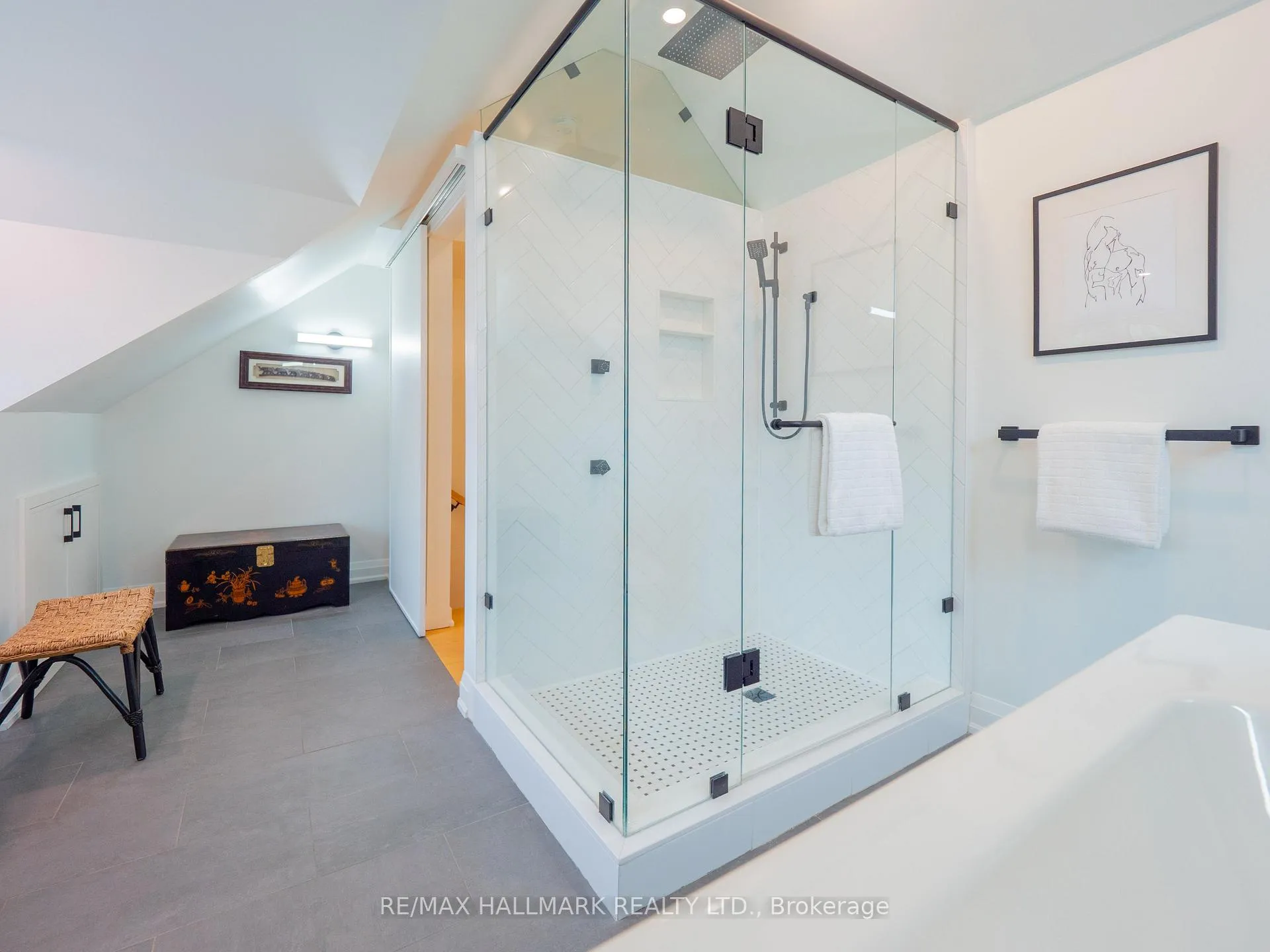 Photo 32 of 5 Ravina Crescent, Toronto, Blake-Jones — HOMEH