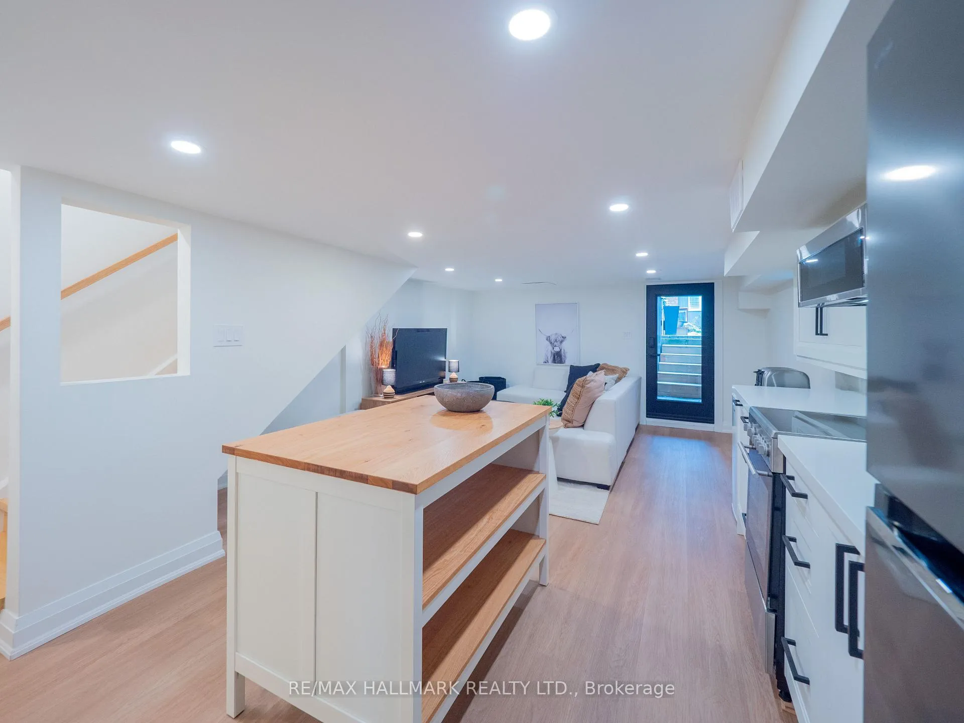 Photo 38 of 5 Ravina Crescent, Toronto, Blake-Jones — HOMEH