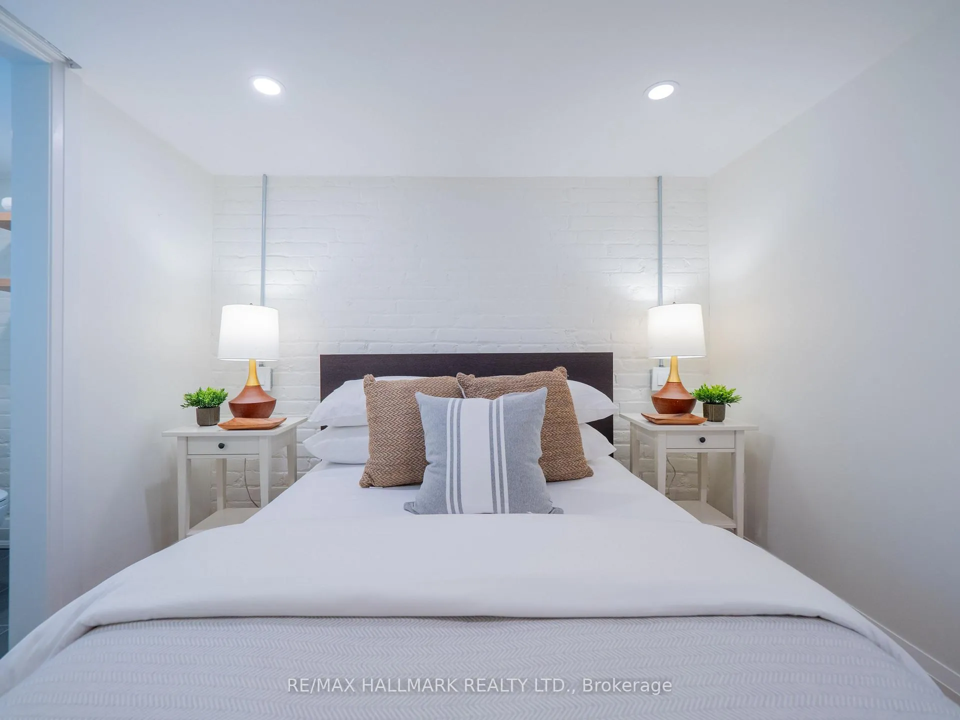 Photo 40 of 5 Ravina Crescent, Toronto, Blake-Jones — HOMEH