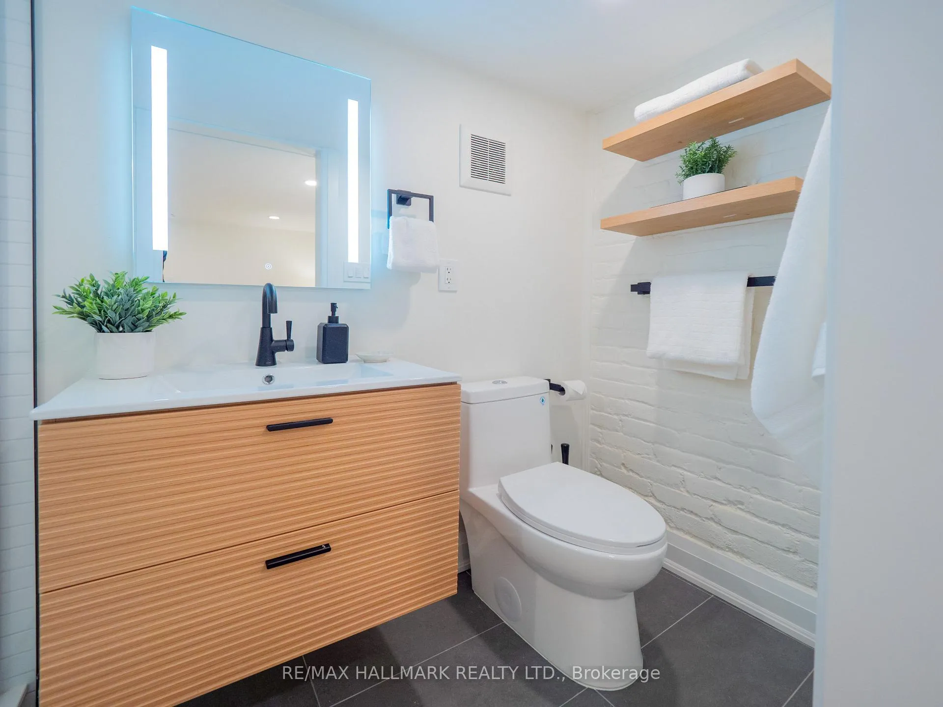 Photo 41 of 5 Ravina Crescent, Toronto, Blake-Jones — HOMEH