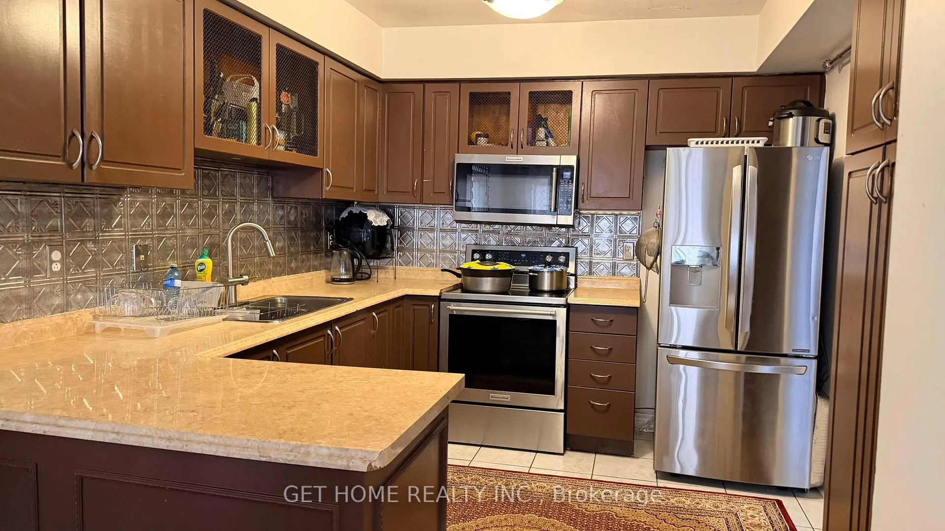 Photo 5 of 147 Foxchase Avenue W, Vaughan, East Woodbridge — HOMEH