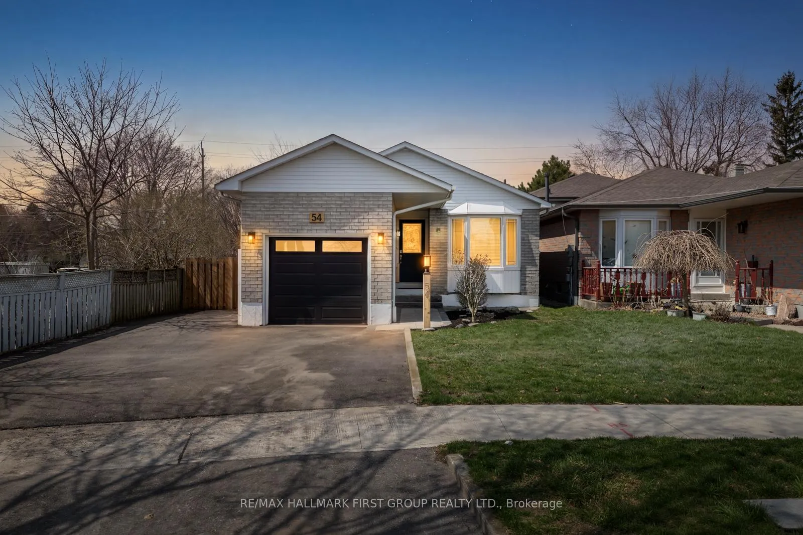 Photo 1 of 54 Hialeah Crescent, Whitby, Blue Grass Meadows — HOMEH