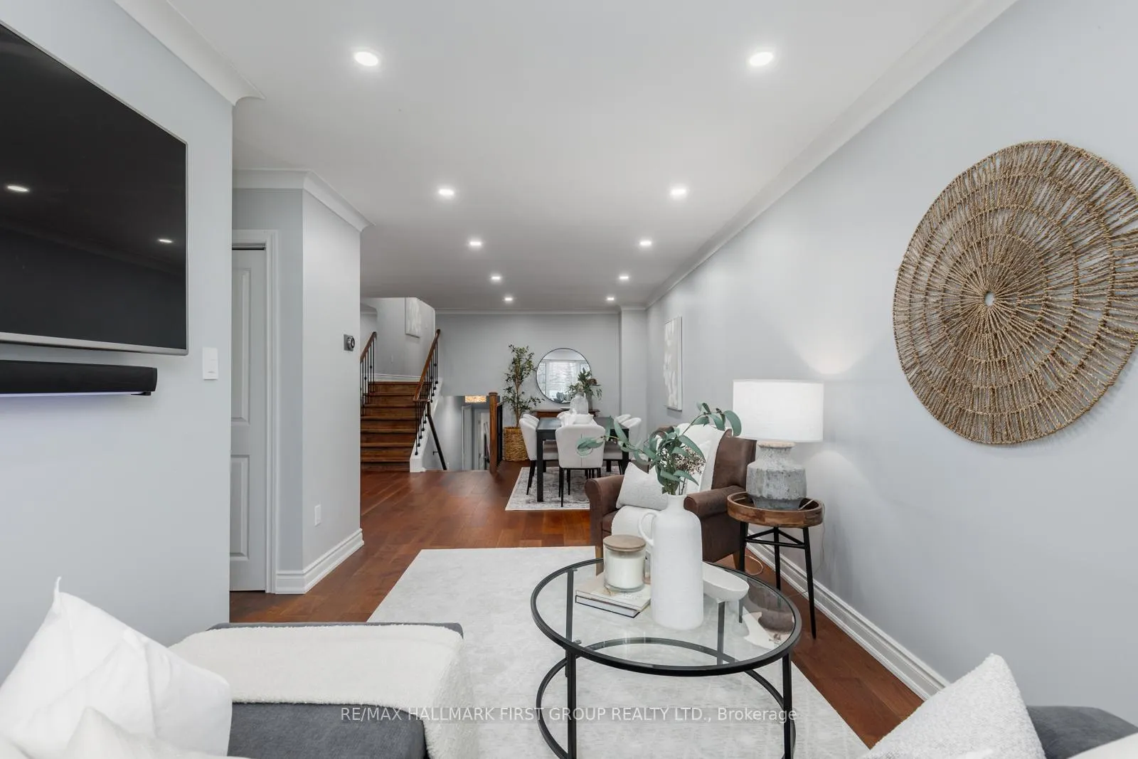 Photo 5 of 54 Hialeah Crescent, Whitby, Blue Grass Meadows — HOMEH