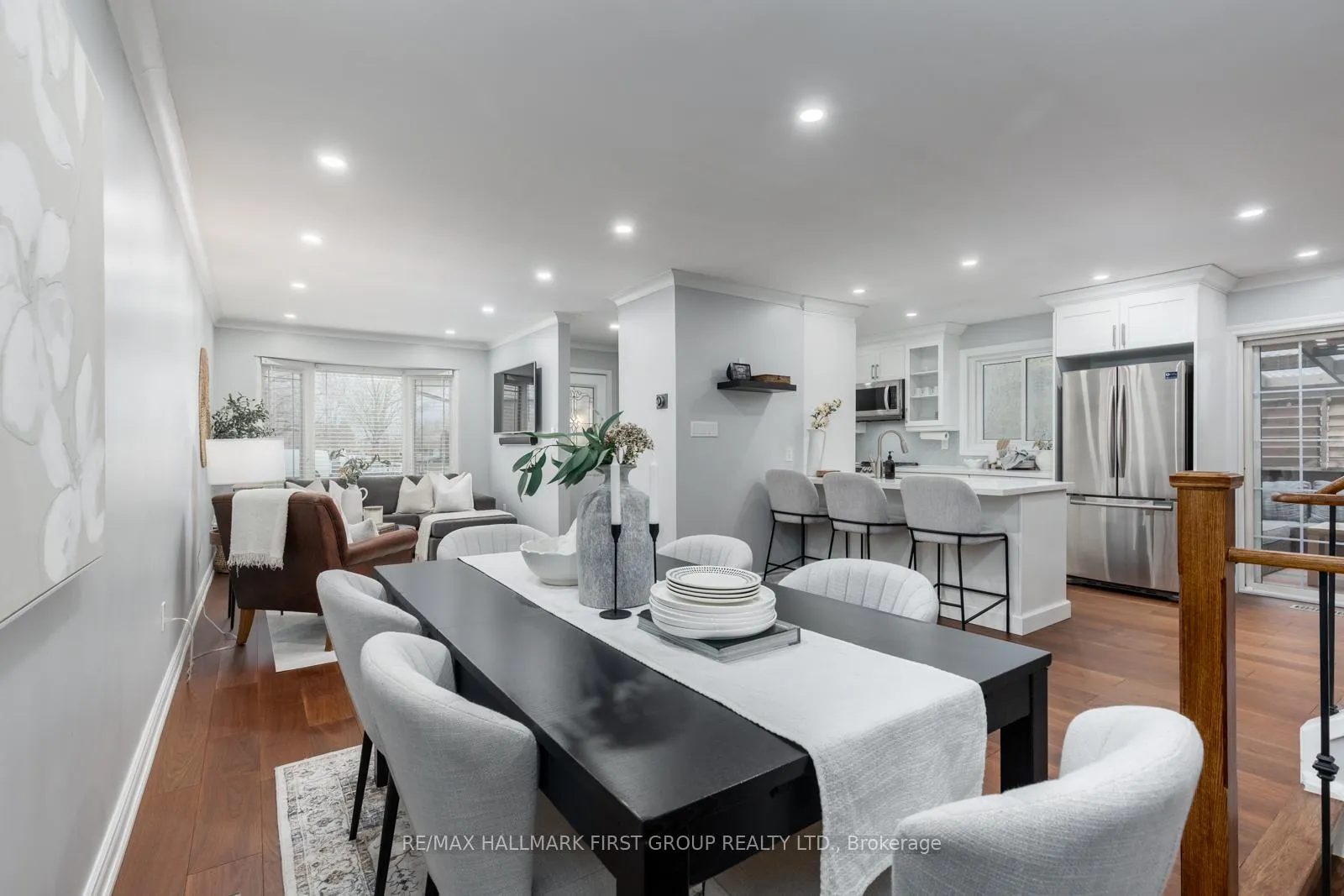 Photo 8 of 54 Hialeah Crescent, Whitby, Blue Grass Meadows — HOMEH