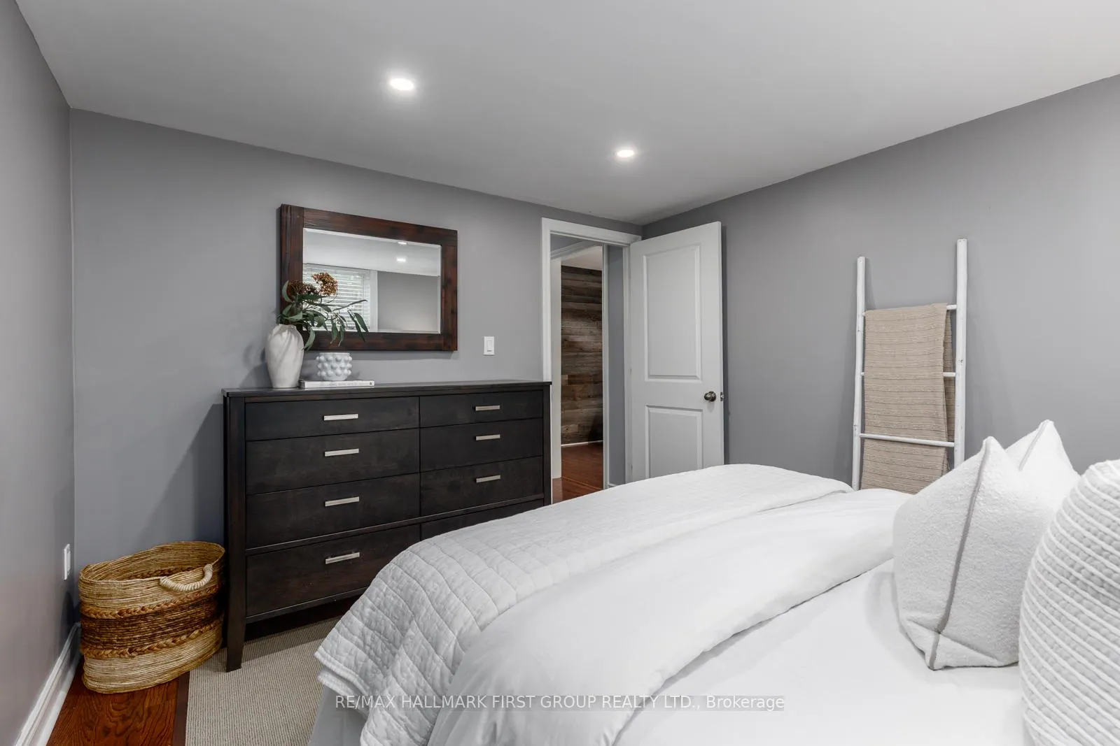 Photo 26 of 54 Hialeah Crescent, Whitby, Blue Grass Meadows — HOMEH