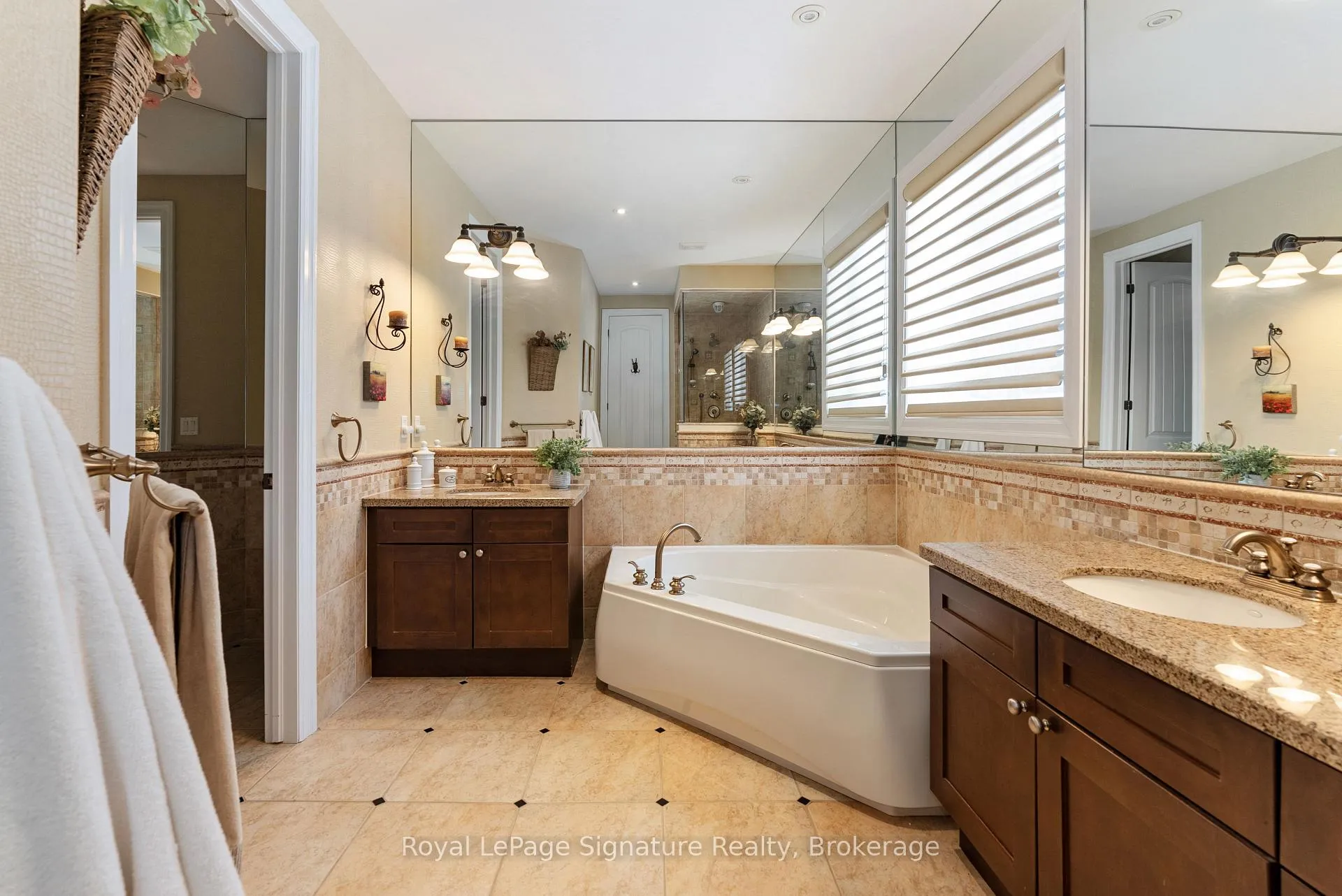 Photo 20 of 149 East Ridge Drive, Blue Mountains — HOMEH