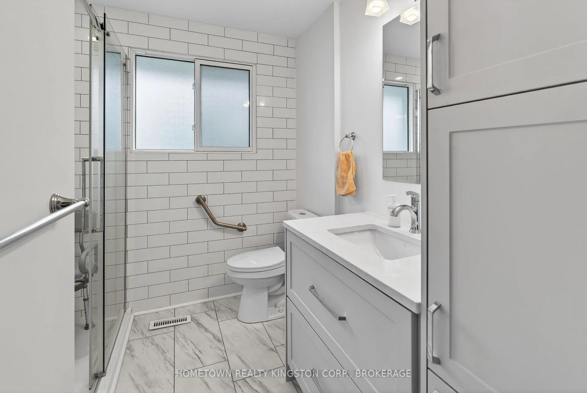 Photo 9 of 23 Fairfield Boulevard, Loyalist, Amherstview — HOMEH
