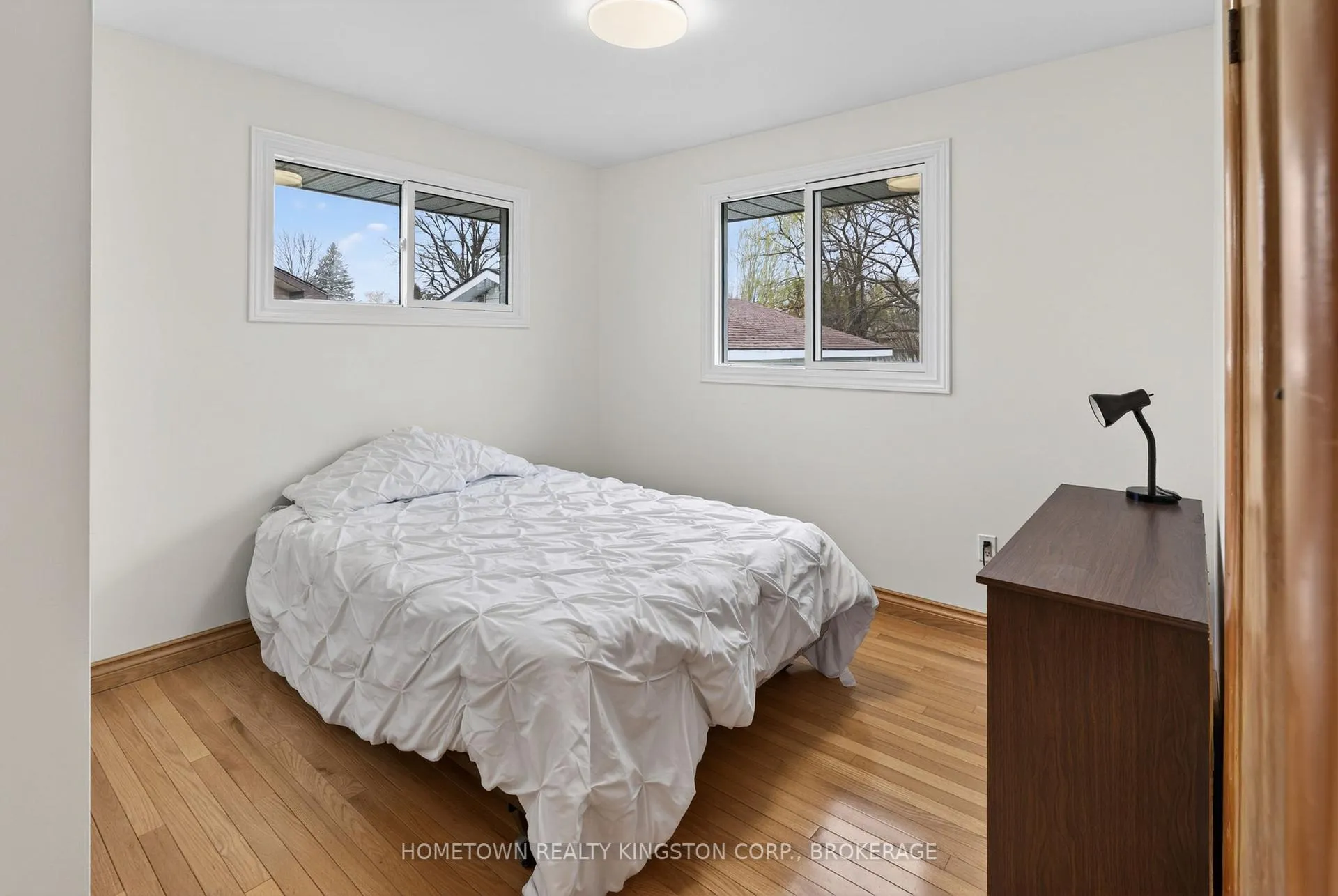 Photo 11 of 23 Fairfield Boulevard, Loyalist, Amherstview — HOMEH