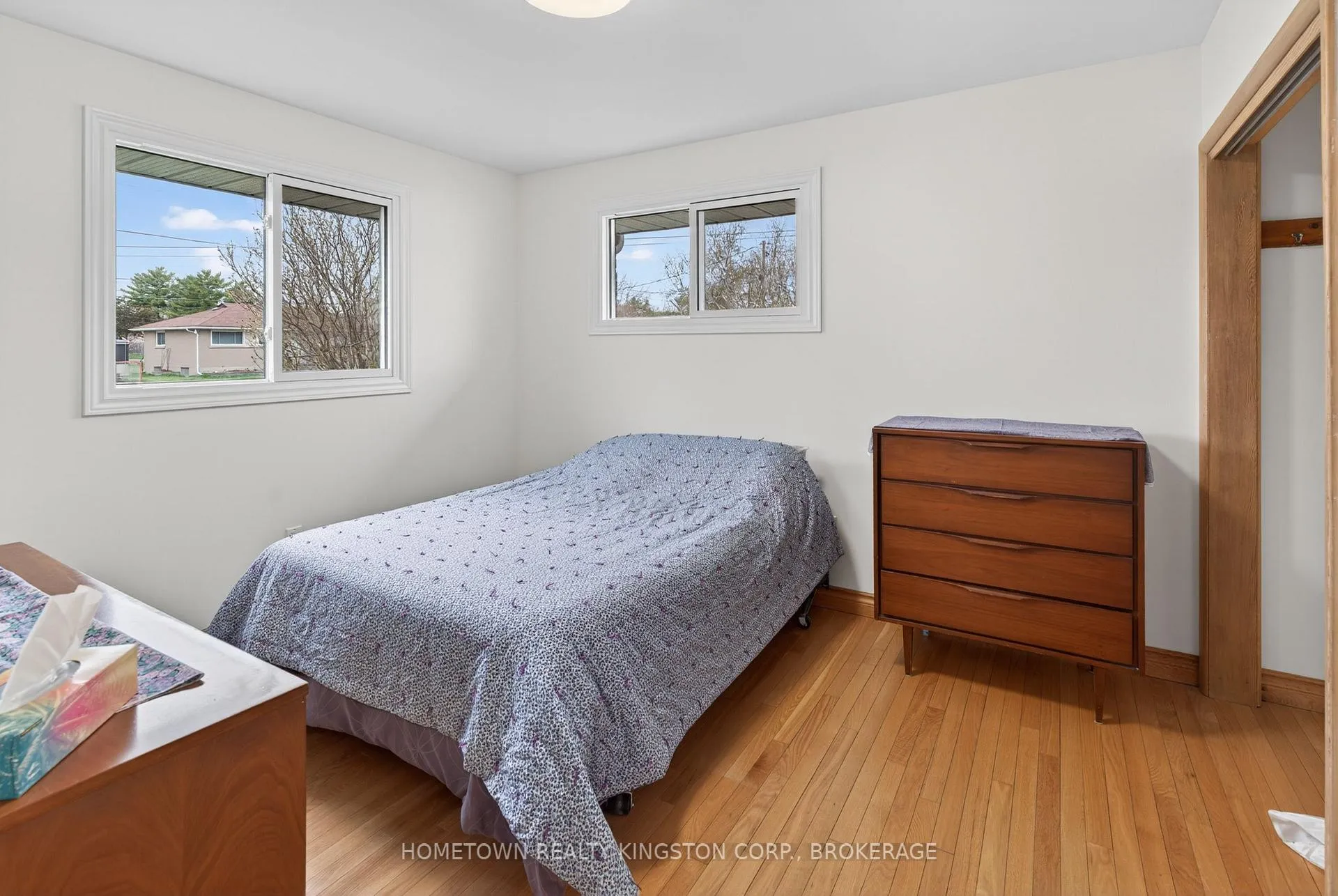 Photo 12 of 23 Fairfield Boulevard, Loyalist, Amherstview — HOMEH