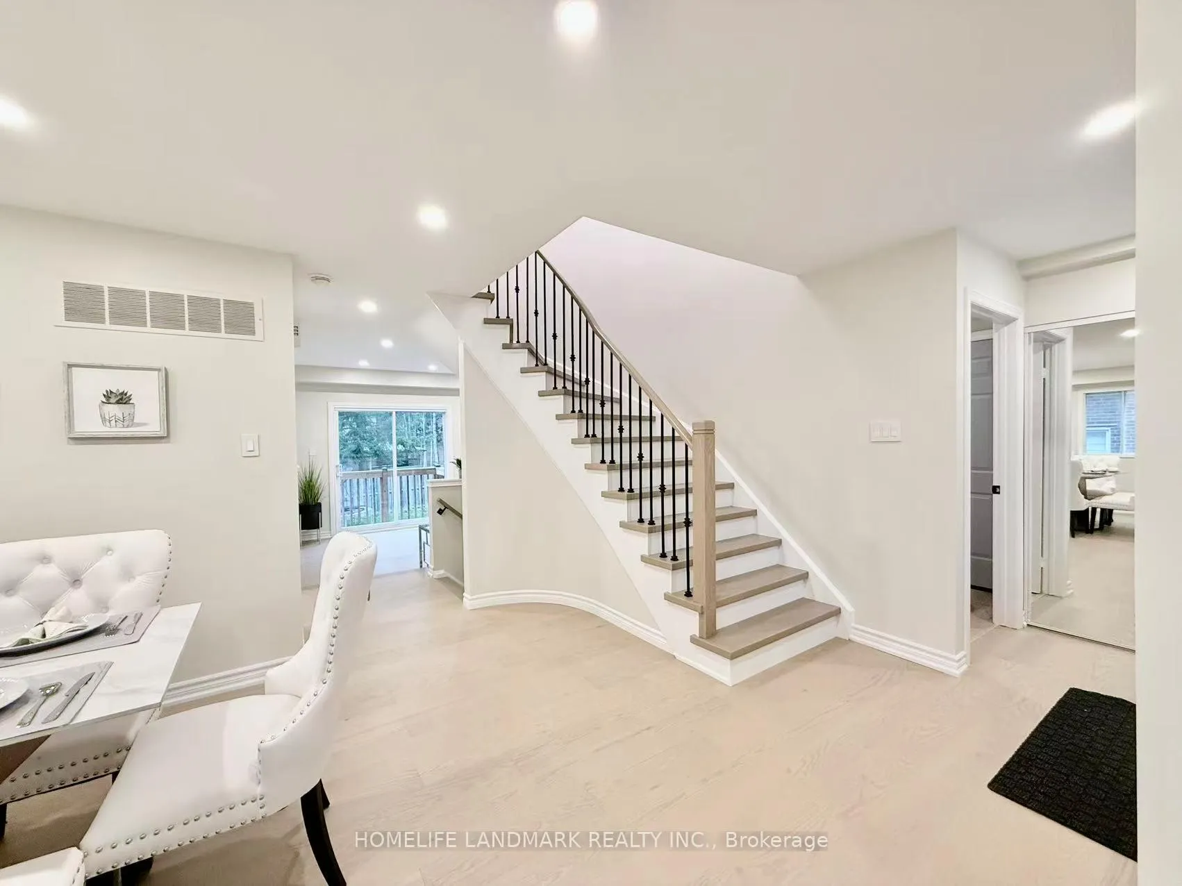 Photo 6 of 23 Coulton Court, Whitby, Blue Grass Meadows — HOMEH