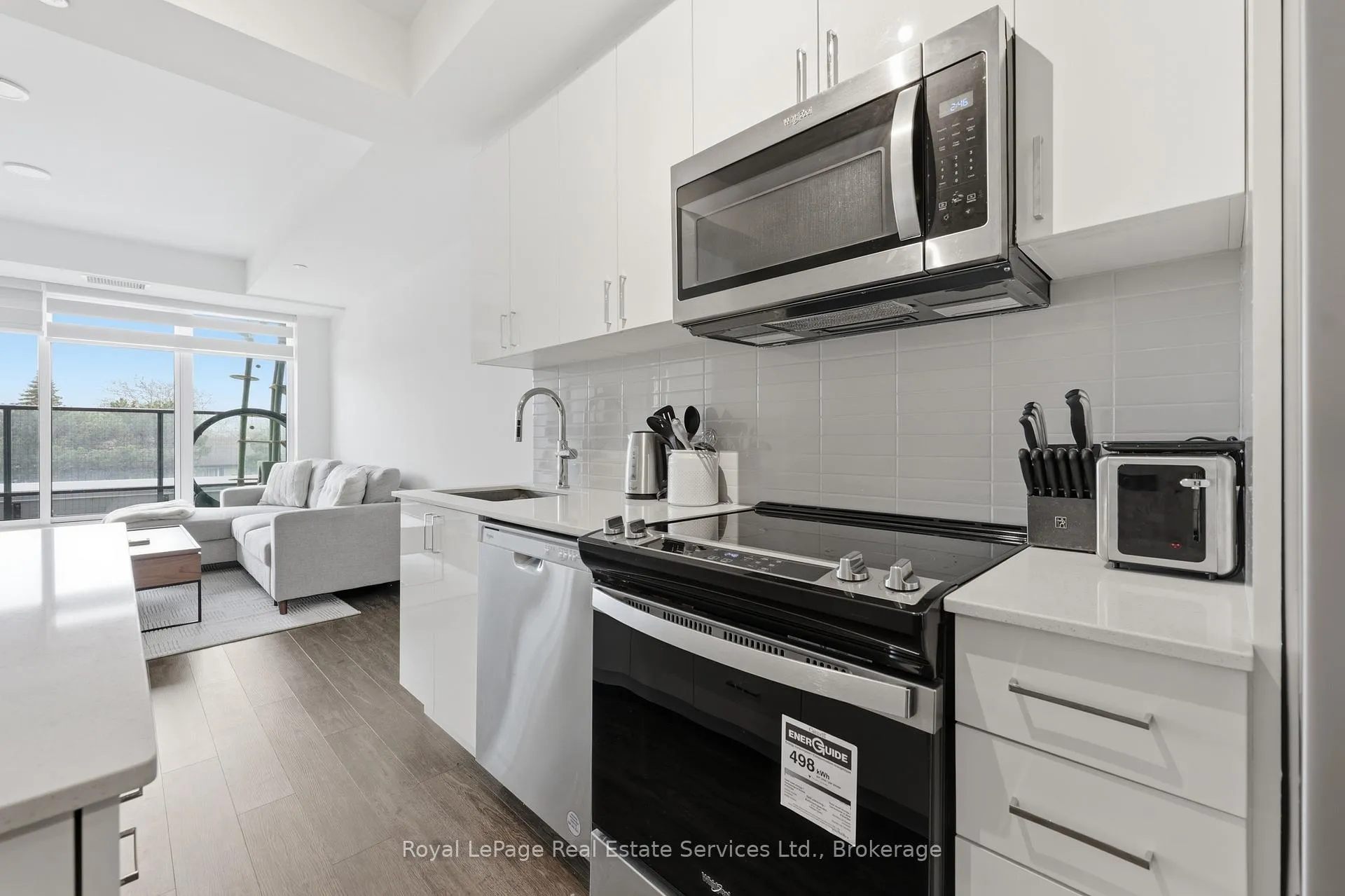 Photo 14 of Unit 202, 2782 Barton Street E, Hamilton, Riverdale — HOMEH