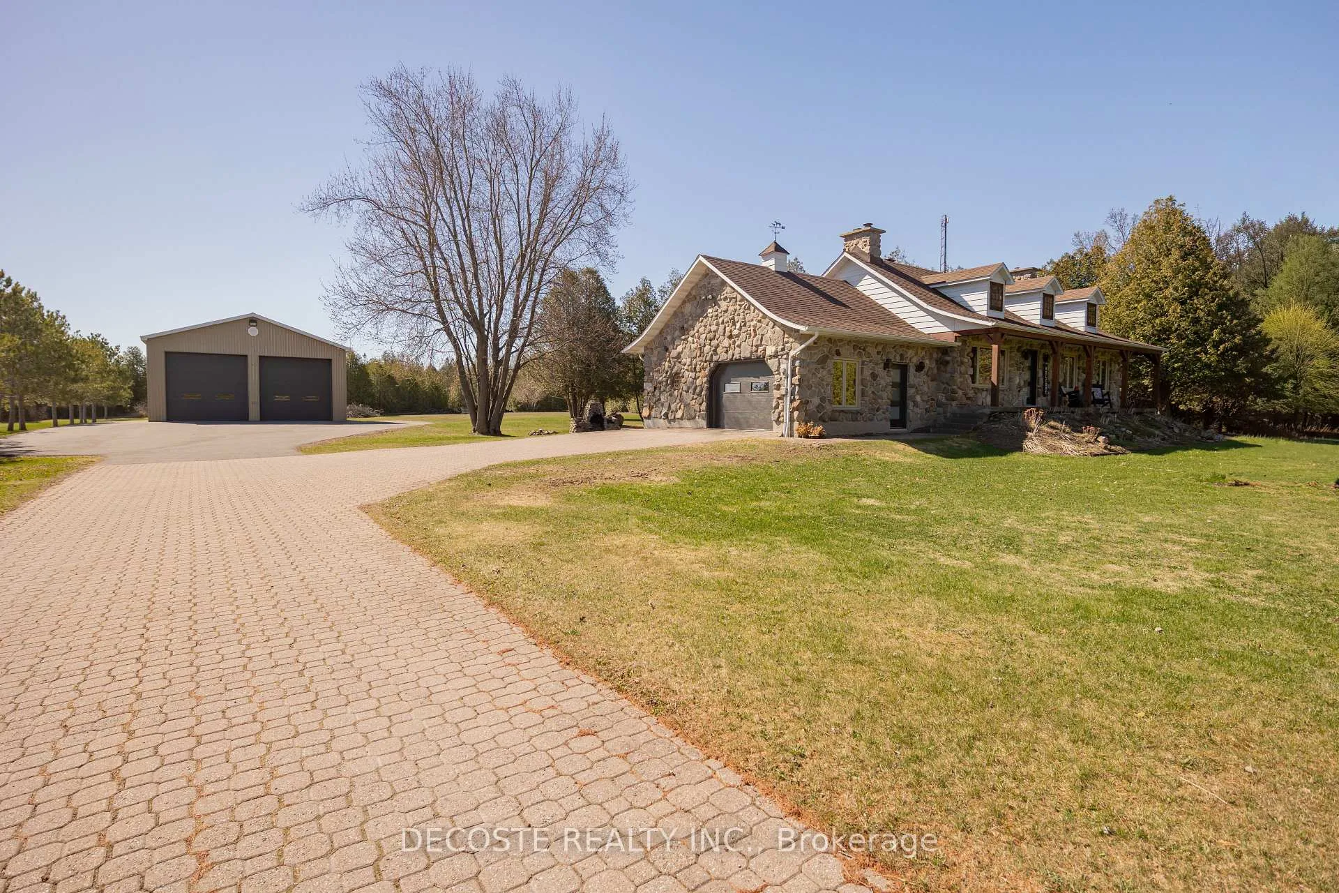 Photo 3 of 21410 County 10 Road, North Glengarry, North Glengarry (Lochiel) Twp — HOMEH
