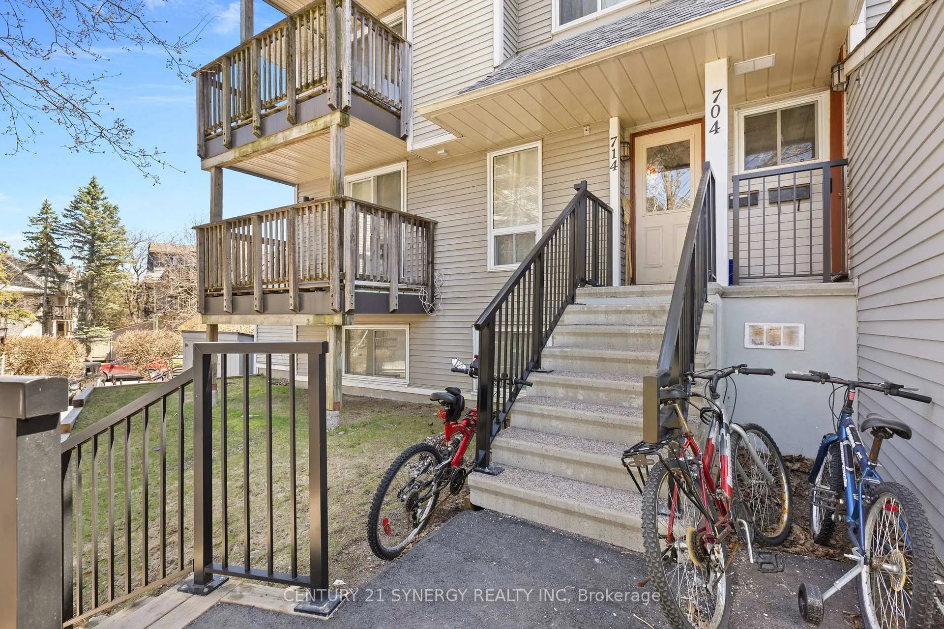 Photo of 714 Tanguay Court