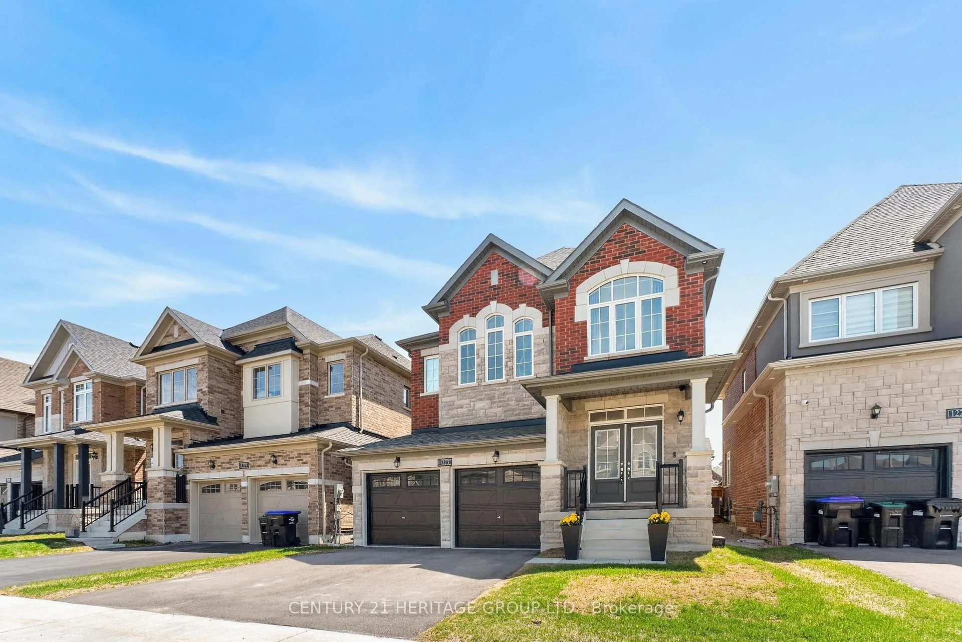 Photo 2 of 1223 Wickham Road, Innisfil, Rural Innisfil — HOMEH