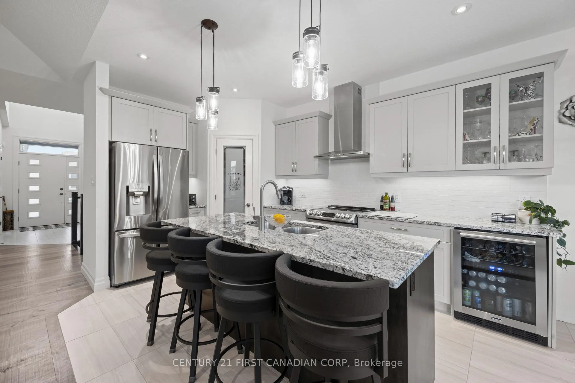Photo 12 of 31 Violet Court, Middlesex Centre, Ilderton — HOMEH