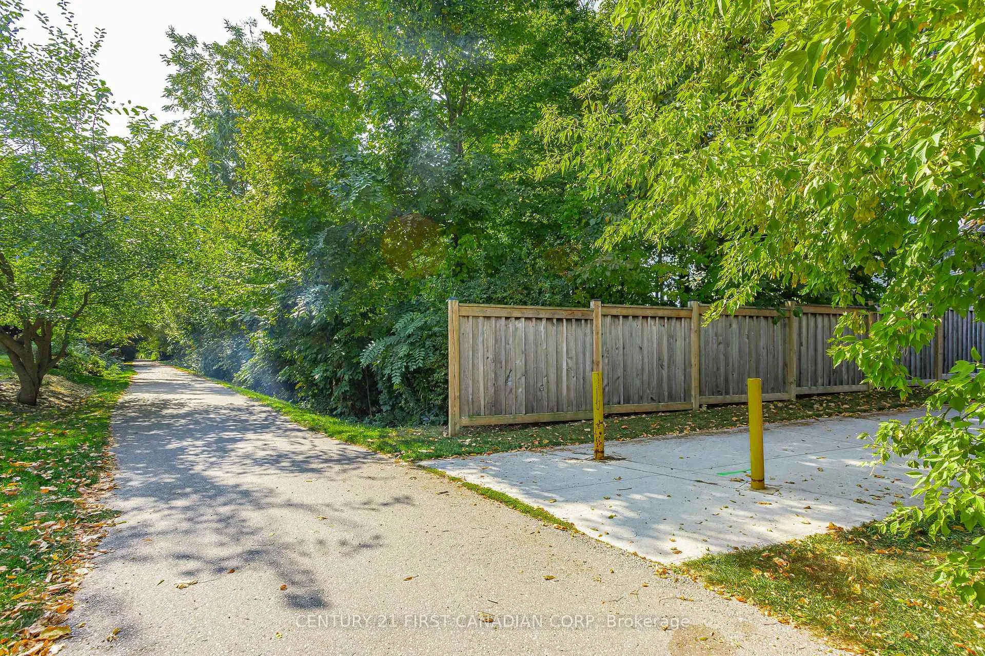 Photo 40 of 31 Violet Court, Middlesex Centre, Ilderton — HOMEH