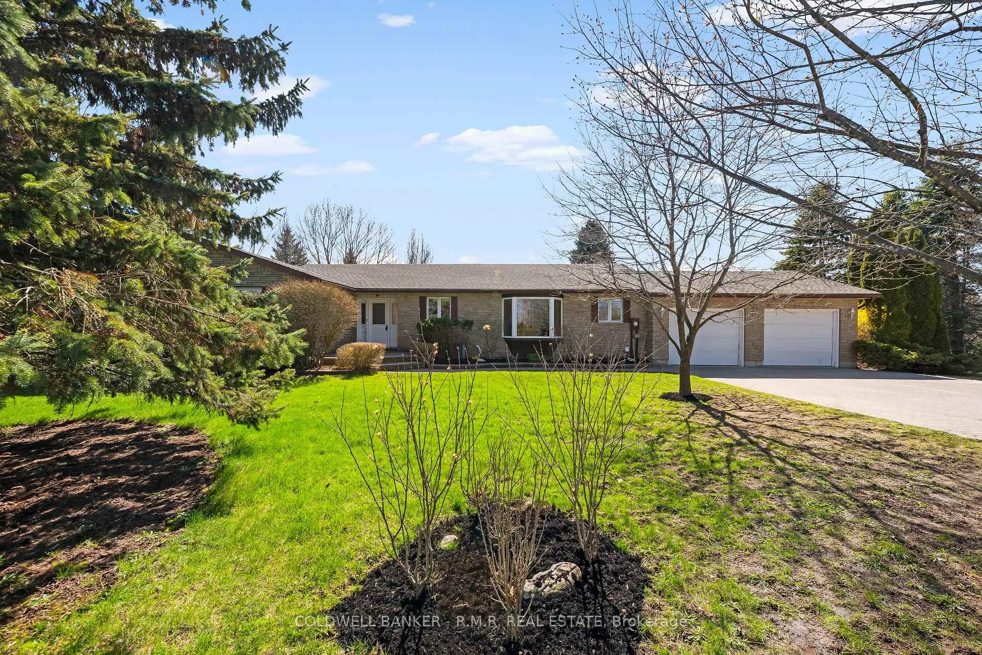 Photo 1 of 21 Skye Valley Drive, Hamilton Township, Rural Hamilton — HOMEH