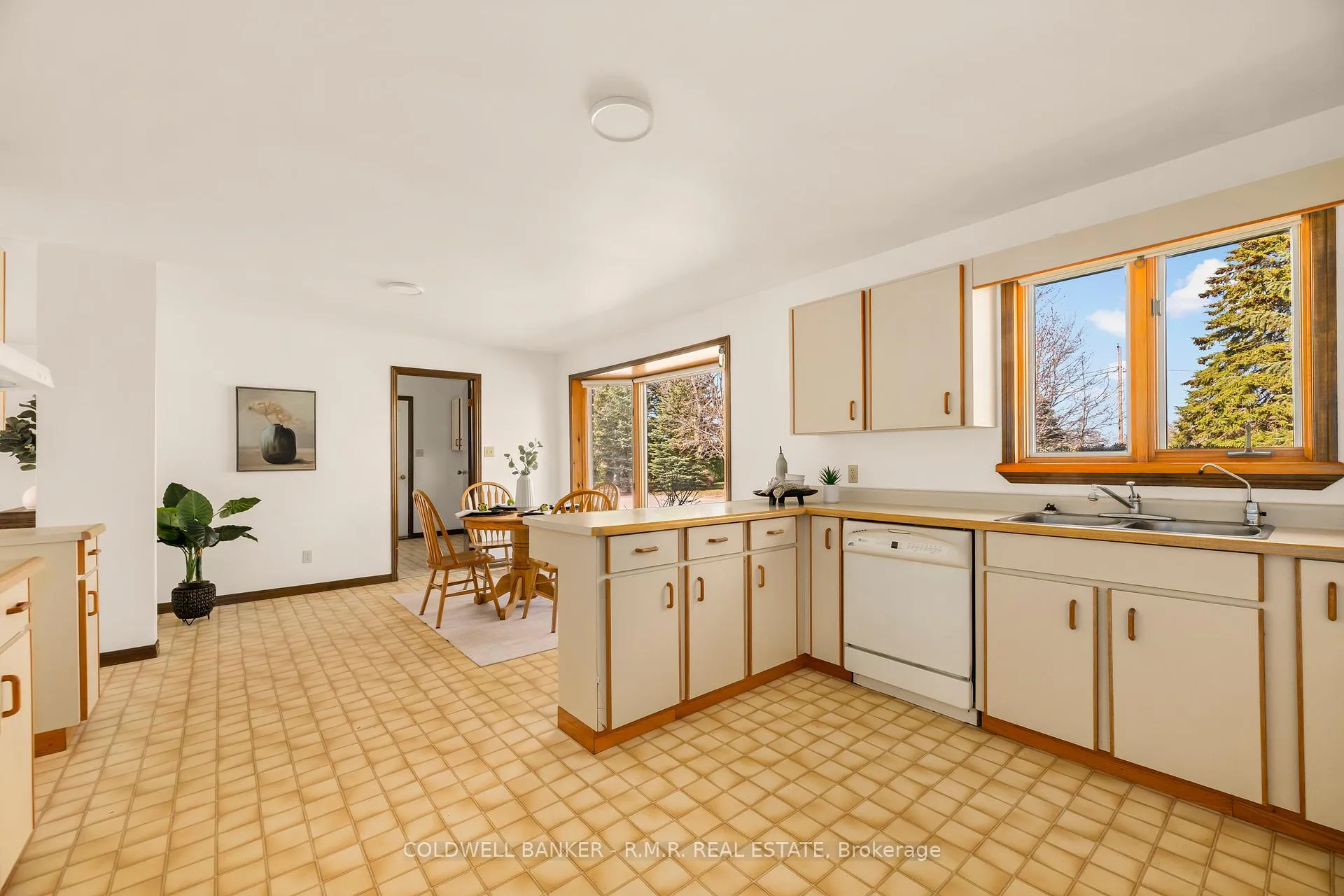 Photo 14 of 21 Skye Valley Drive, Hamilton Township, Rural Hamilton — HOMEH