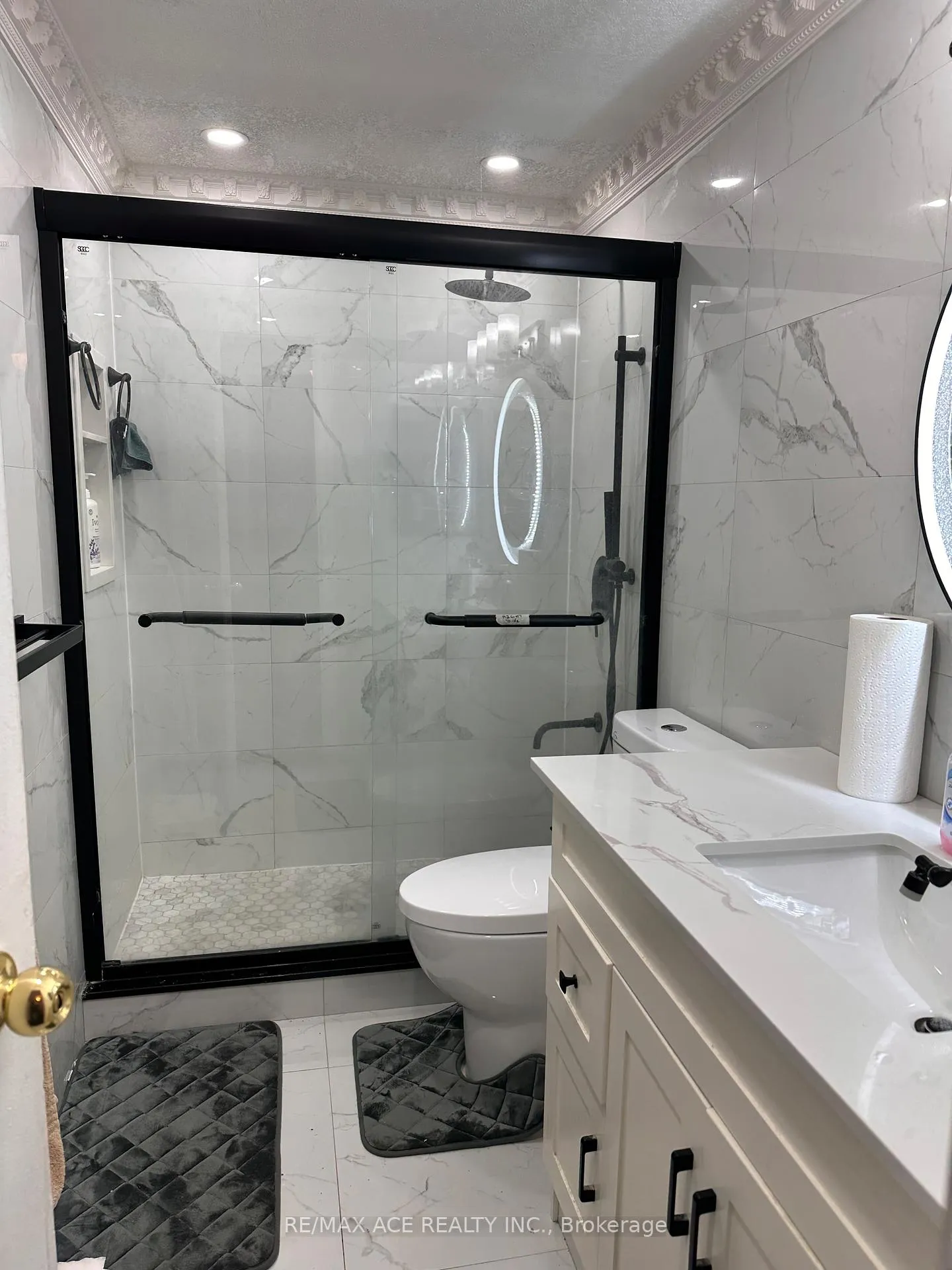Photo 17 of 247 Royal Salisbury Way, Brampton, Madoc — HOMEH