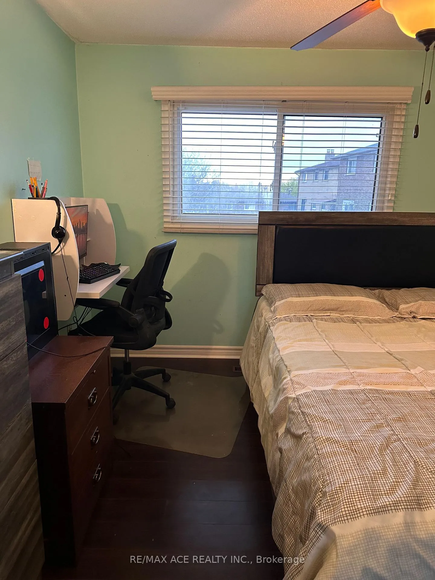 Photo 21 of 247 Royal Salisbury Way, Brampton, Madoc — HOMEH