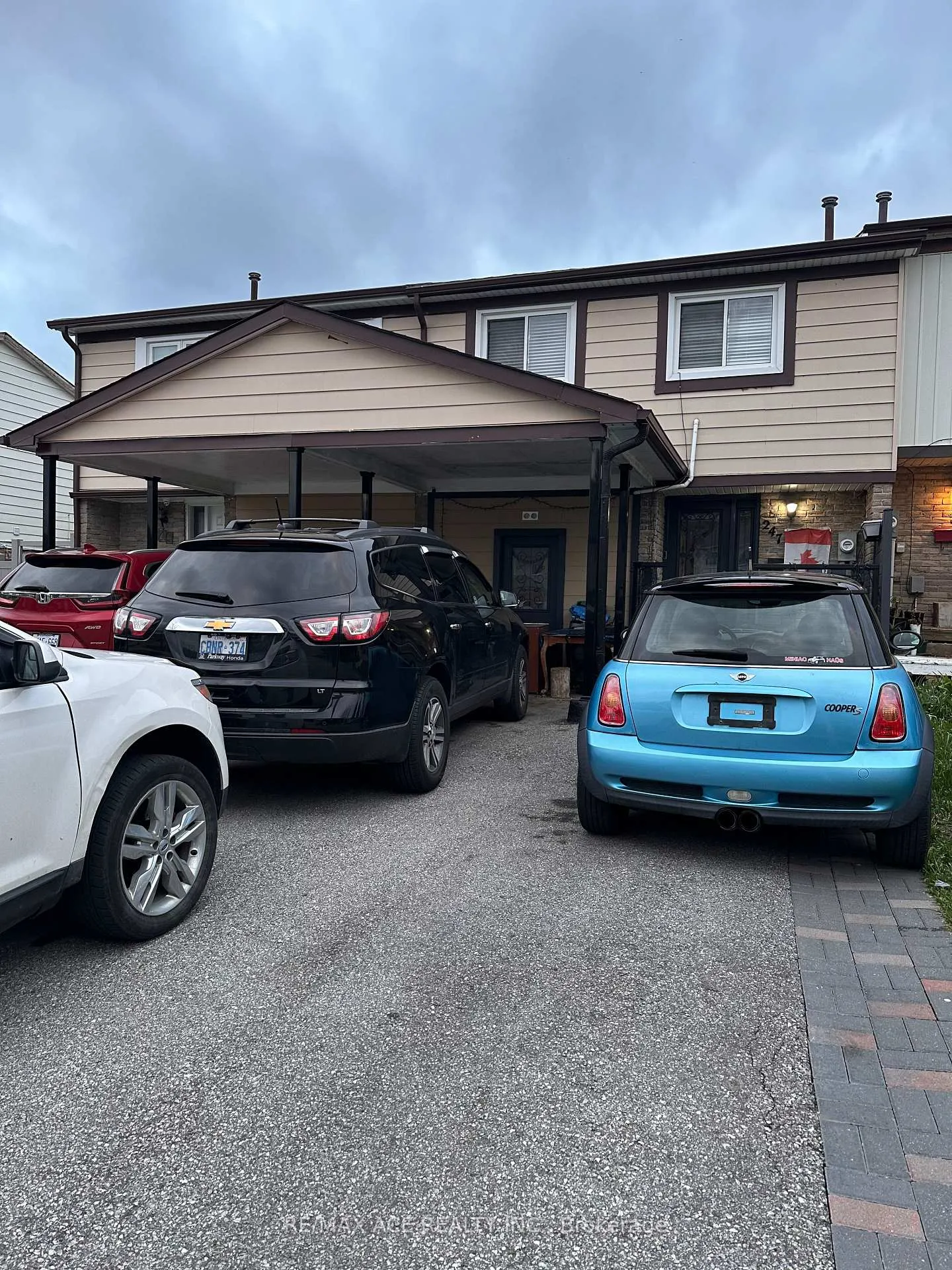 Photo 23 of 247 Royal Salisbury Way, Brampton, Madoc — HOMEH