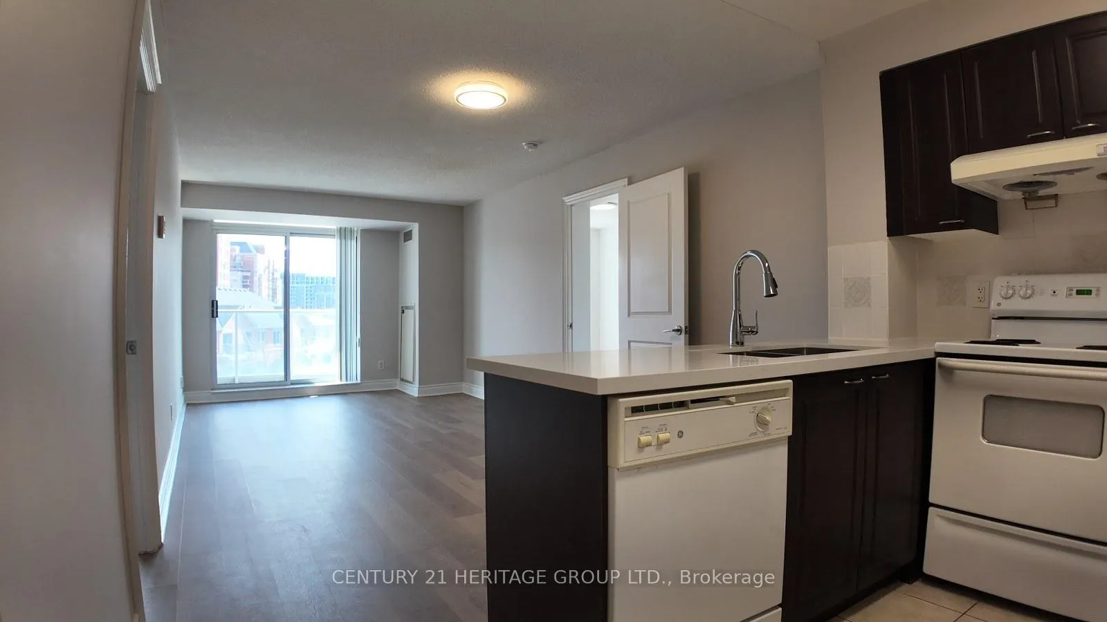 Photo 5 of 88 Times Avenue, Markham, Commerce Valley — HOMEH