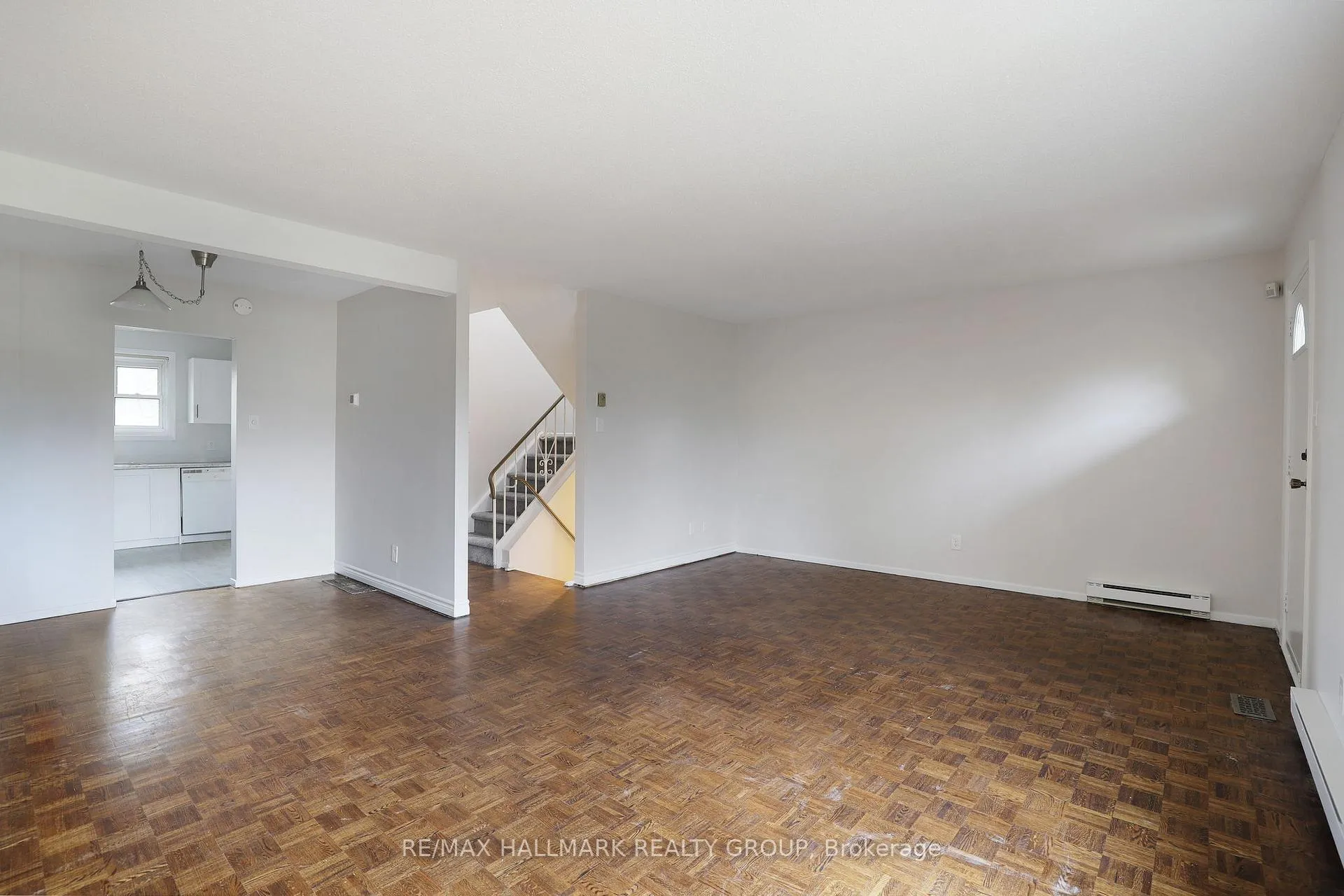 Photo 6 of Unit 44, 920 Dynes Road, Ottawa, Carleton Square — HOMEH
