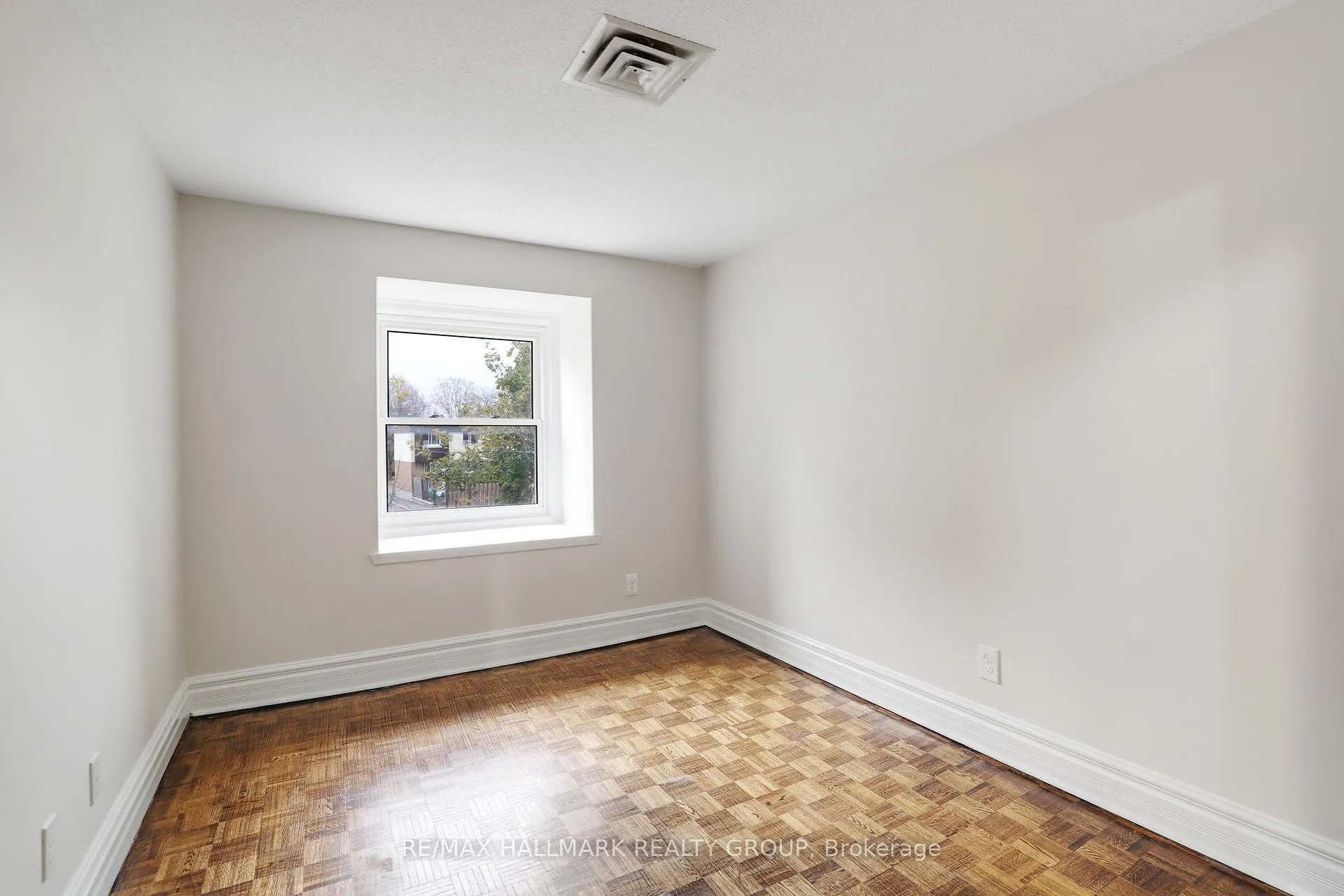 Photo 10 of Unit 44, 920 Dynes Road, Ottawa, Carleton Square — HOMEH