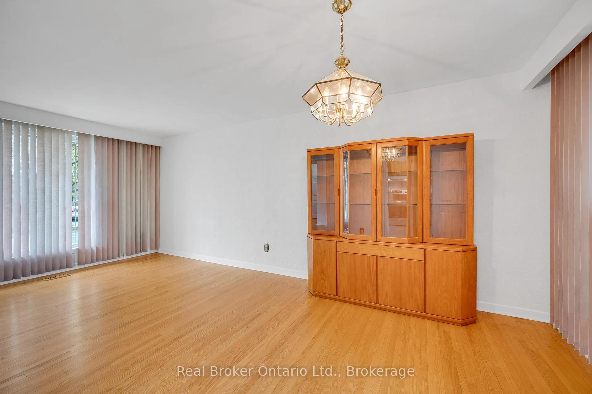 Photo 12 of 434 Hampton Heath Road, Burlington, Appleby — HOMEH
